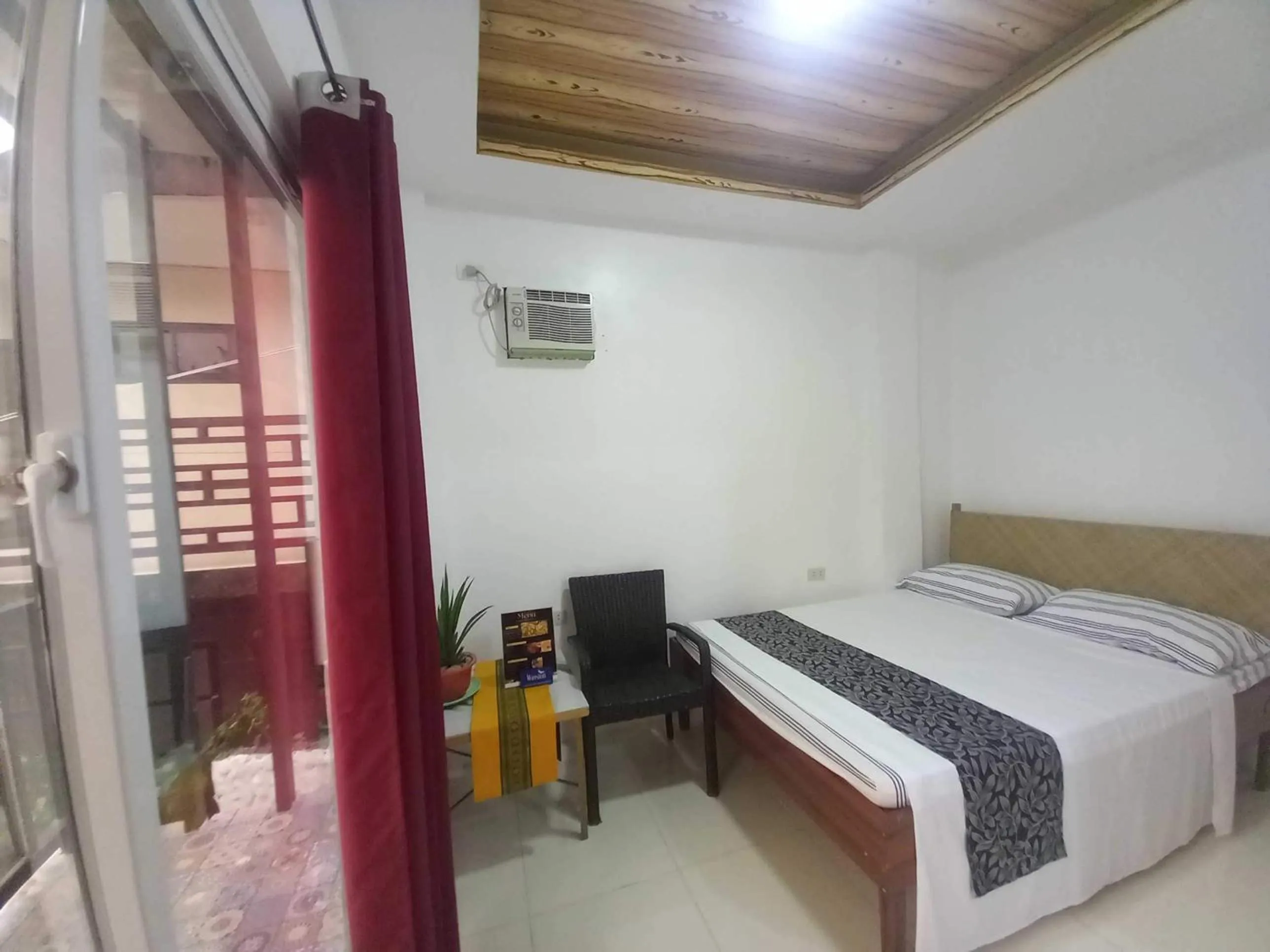 Bedroom, Bed in OYO 1130 Thrivers Hometel