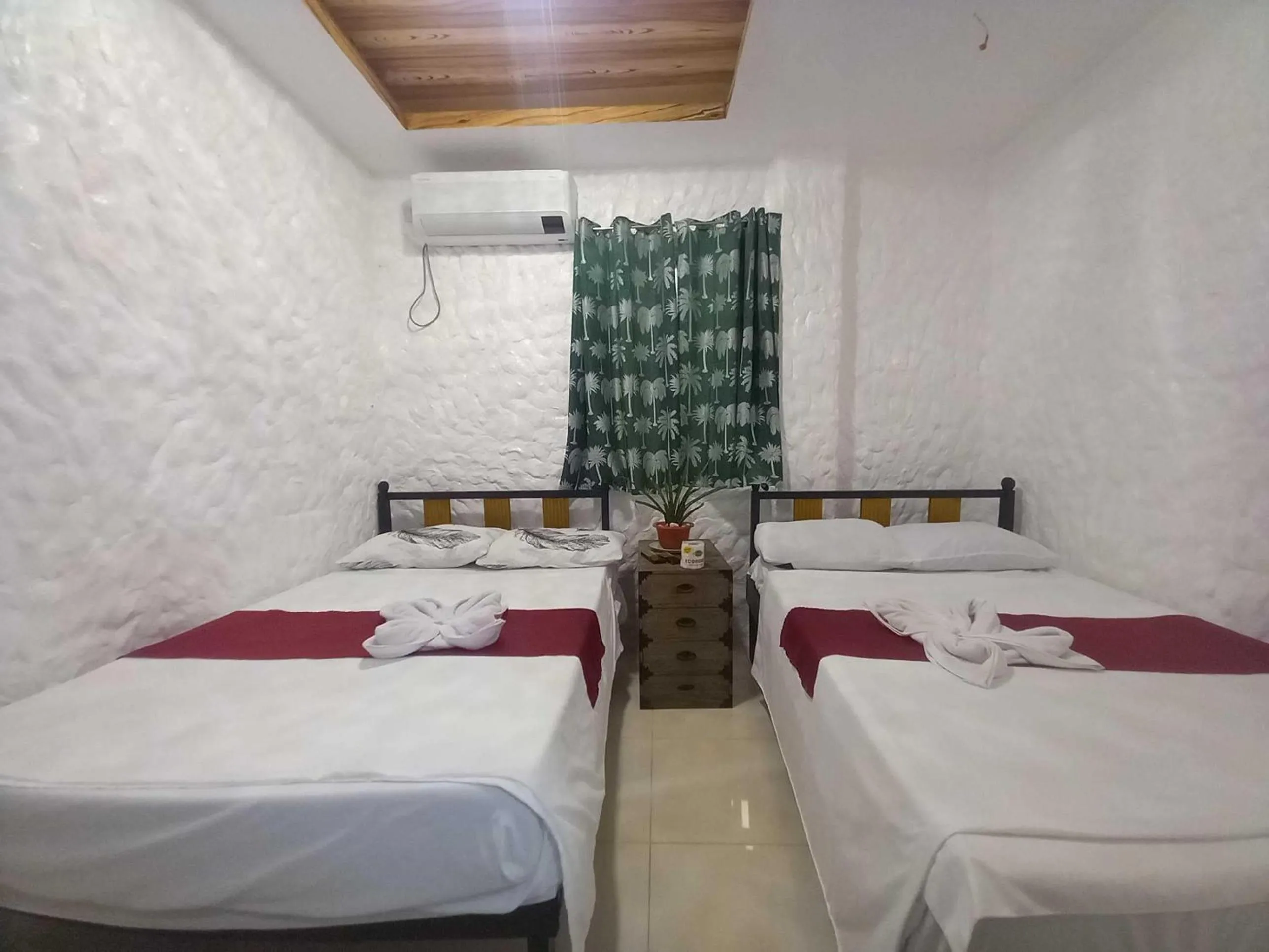 Bedroom, Bed in OYO 1130 Thrivers Hometel