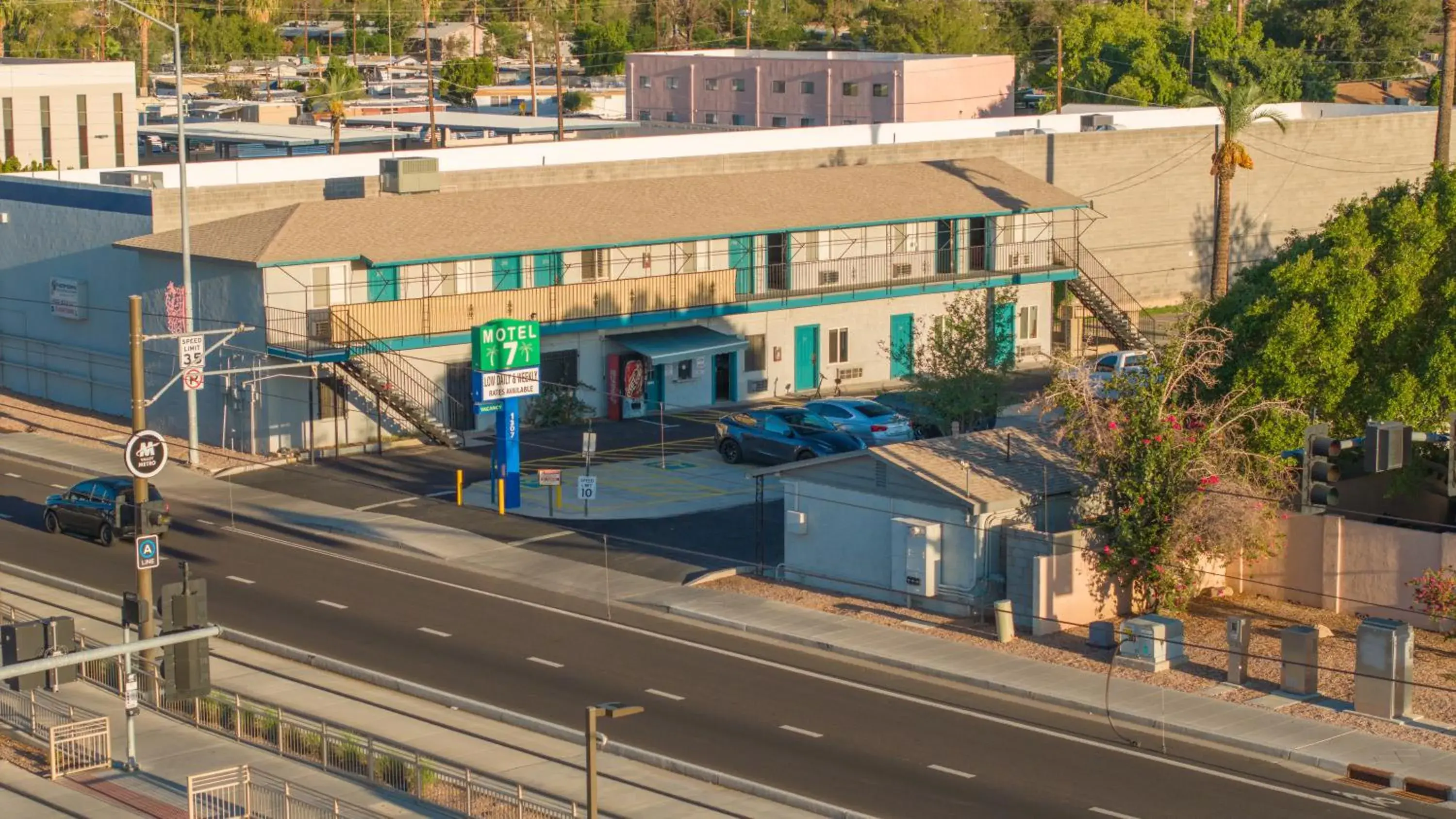 Parking in Motel 7 By OYO Near Phoenix Airport Parking in Motel 7 By OYO Near Phoenix Airport