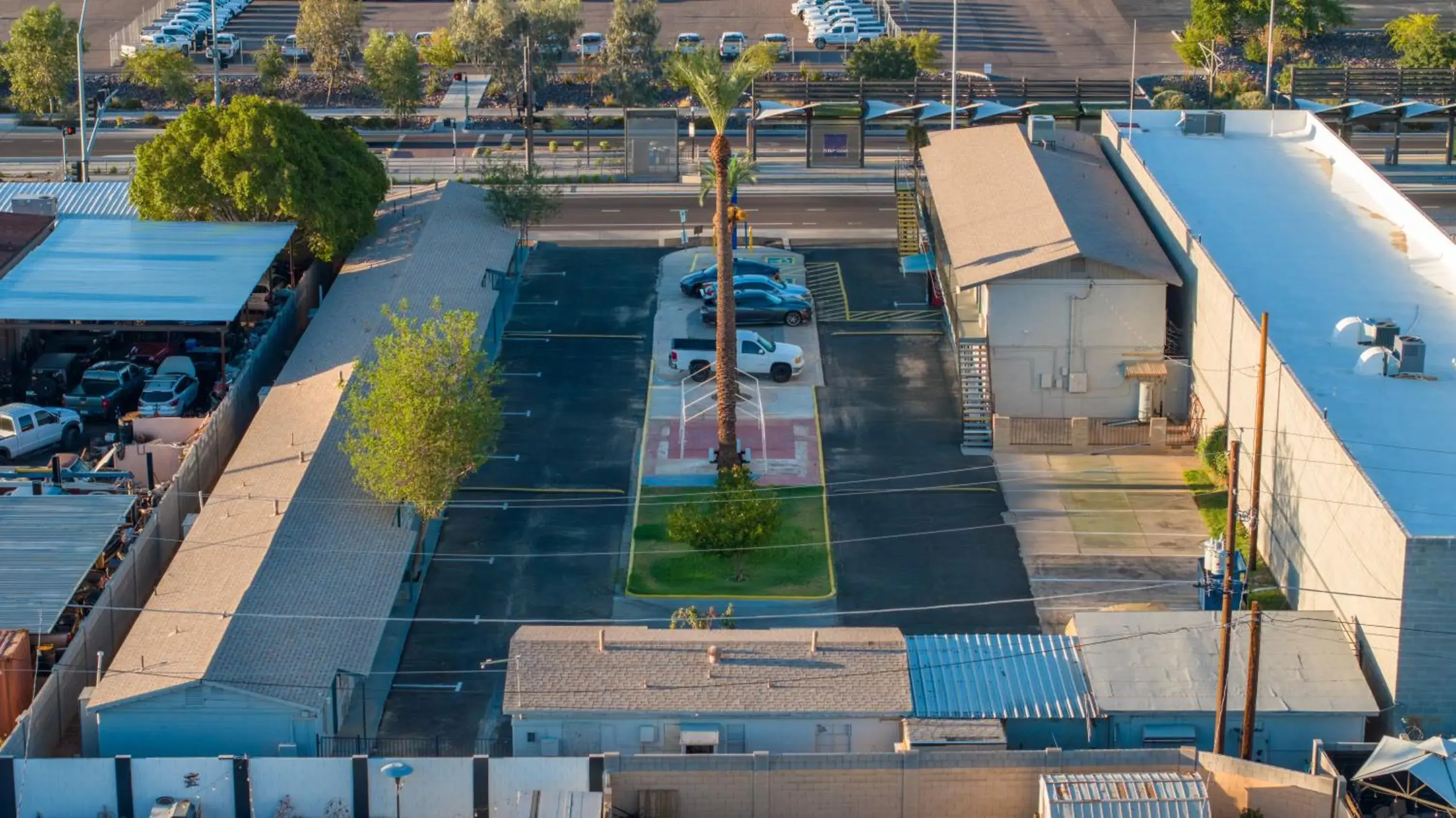Property building in Motel 7 By OYO Near Phoenix Airport Property building in Motel 7 By OYO Near Phoenix Airport