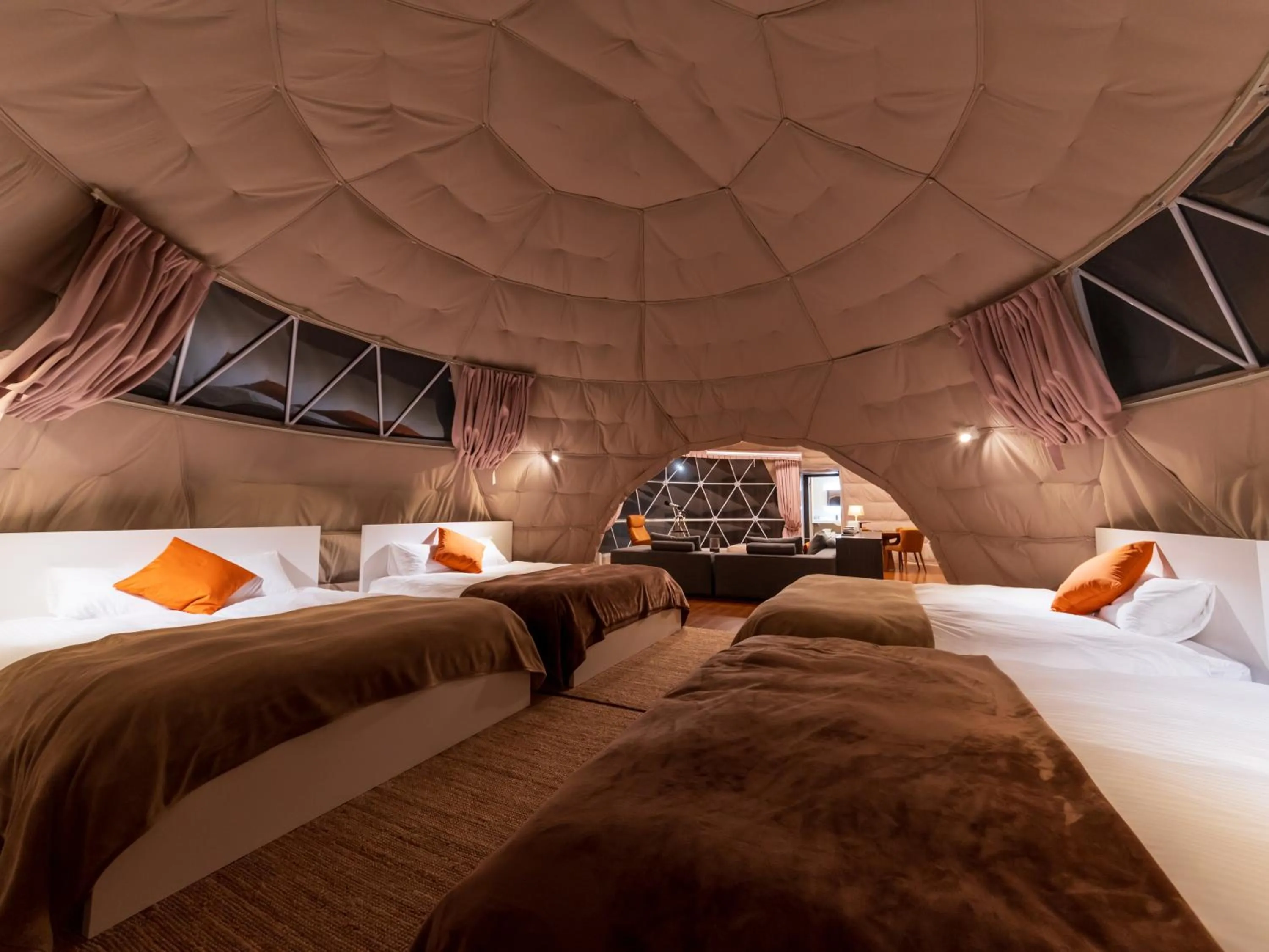 Bed in GLAMPROOK Futtsu BRISTOL HILL