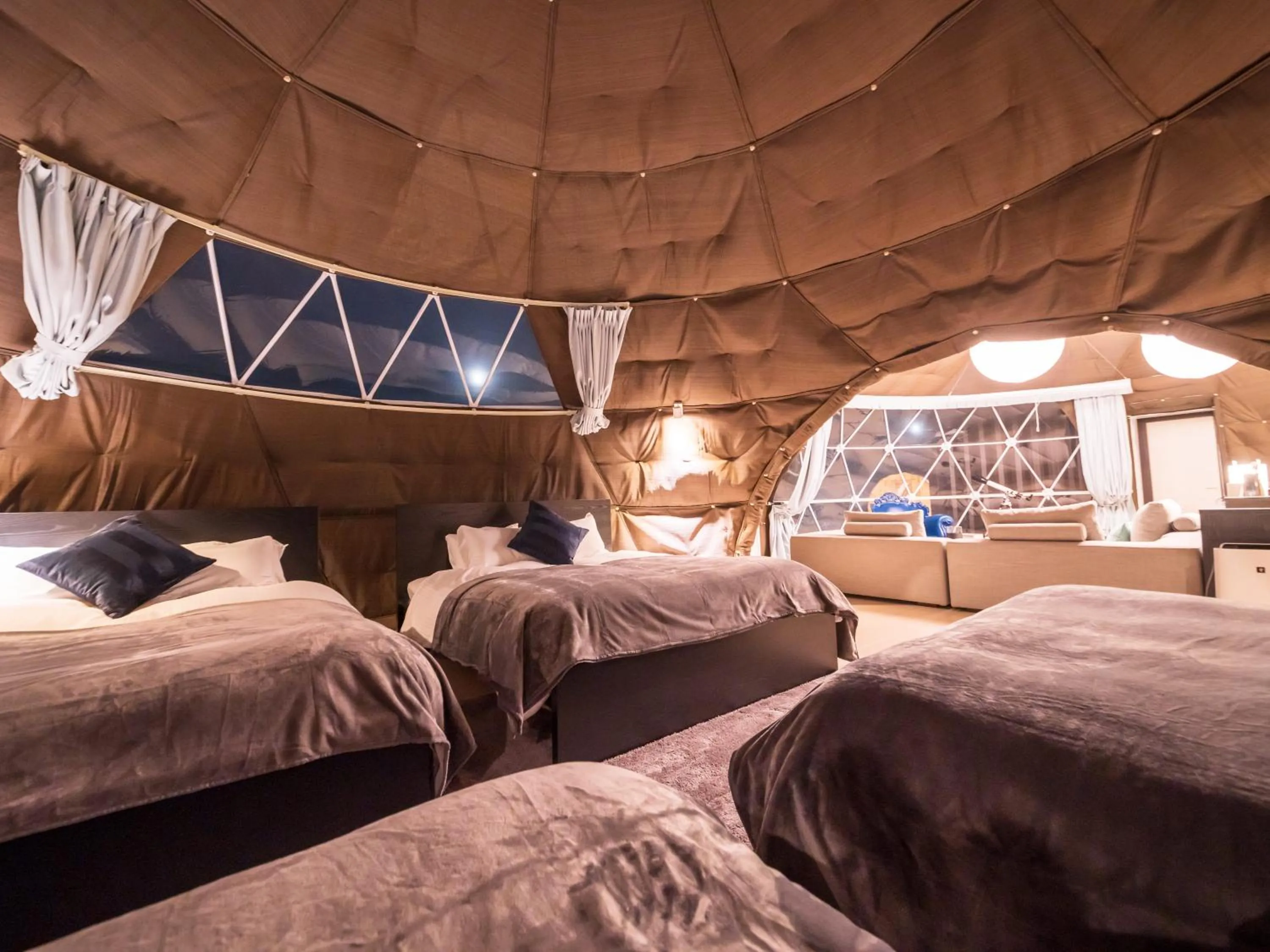 Bed in GLAMPROOK Futtsu BRISTOL HILL