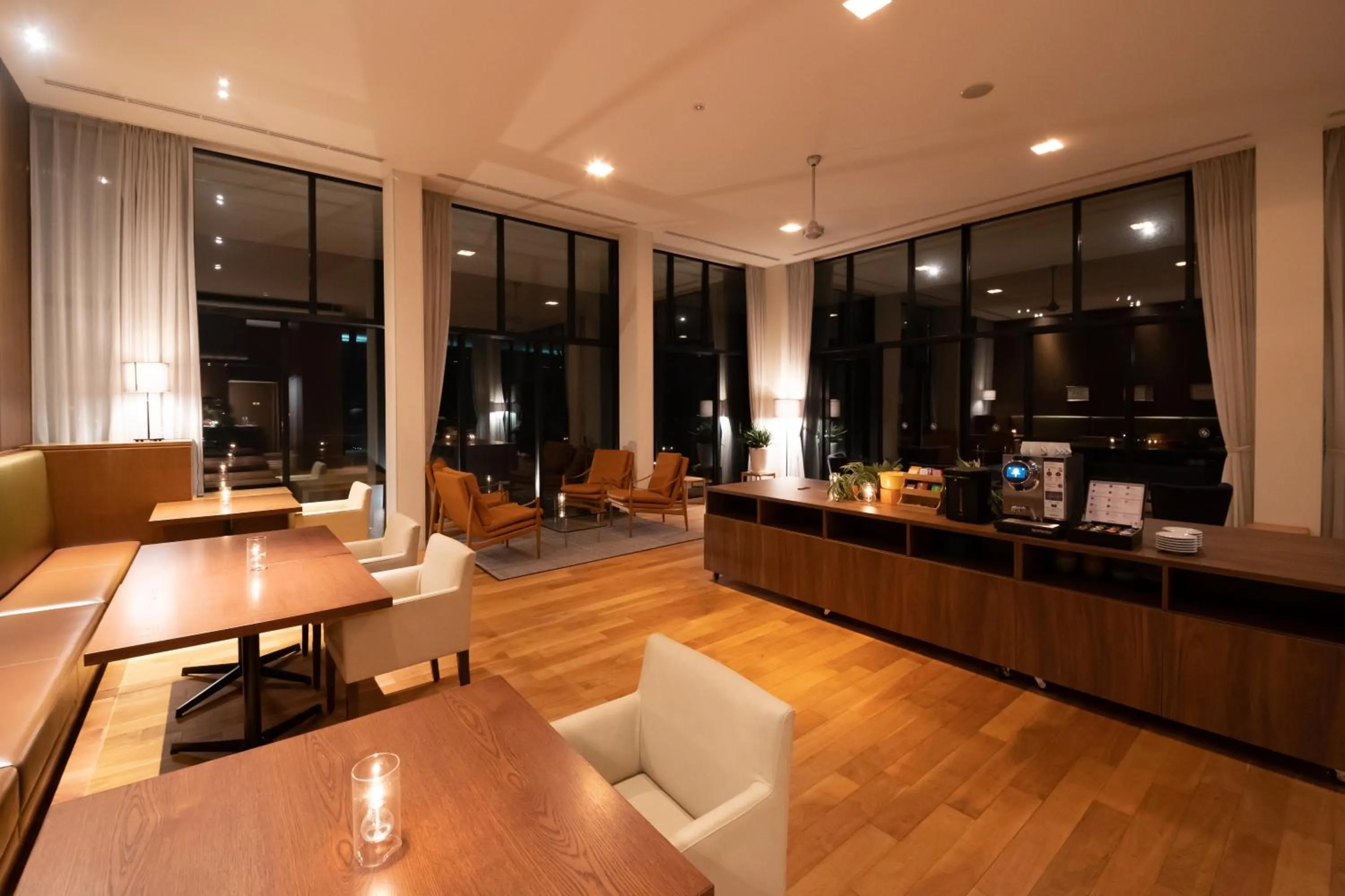 Lounge or bar in GLAMPROOK Futtsu BRISTOL HILL