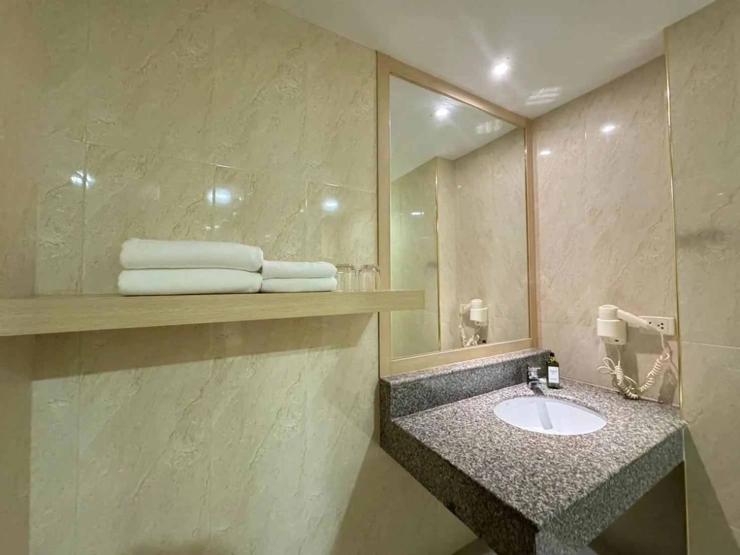 Bathroom in iCheck inn Thapra