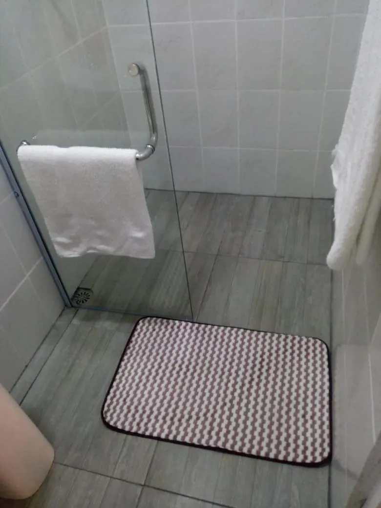 Shower in Hotel El Maltese