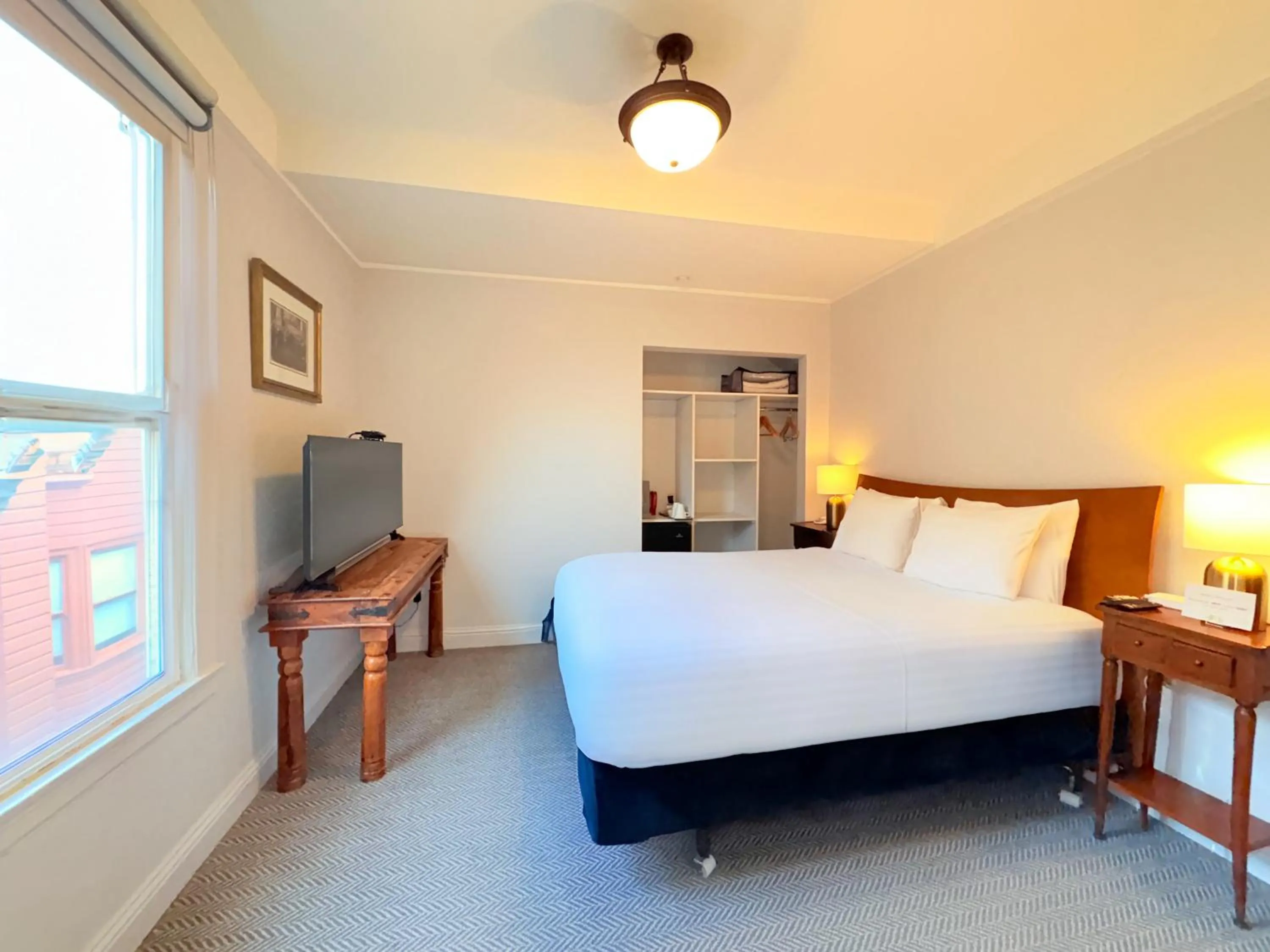 Bed in The Grove Inn