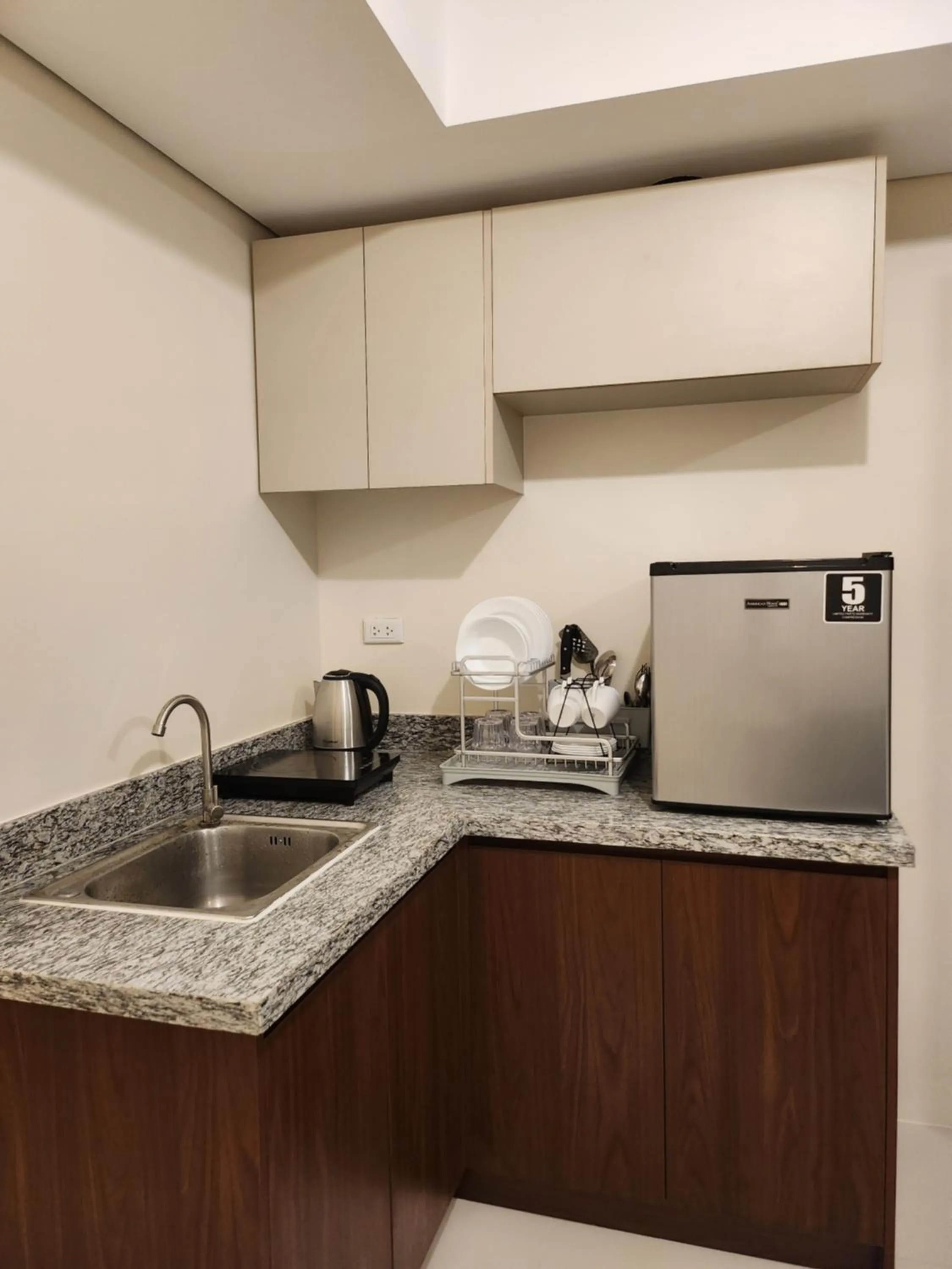 Kitchen or kitchenette in Selendra-Baguio City Suites