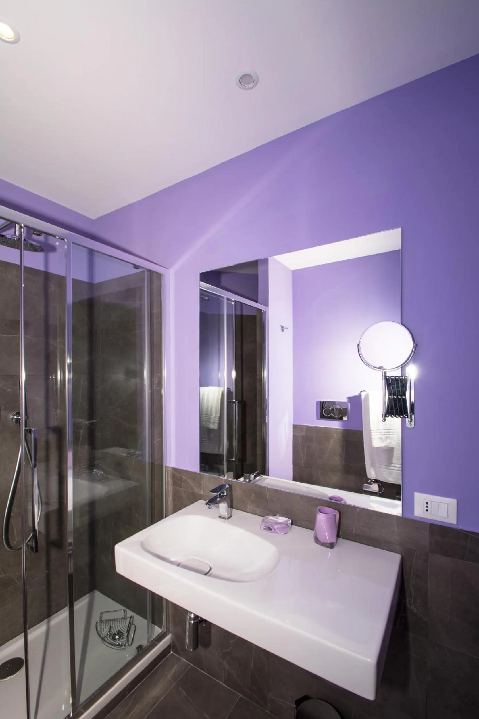 Bathroom in Capital Suite