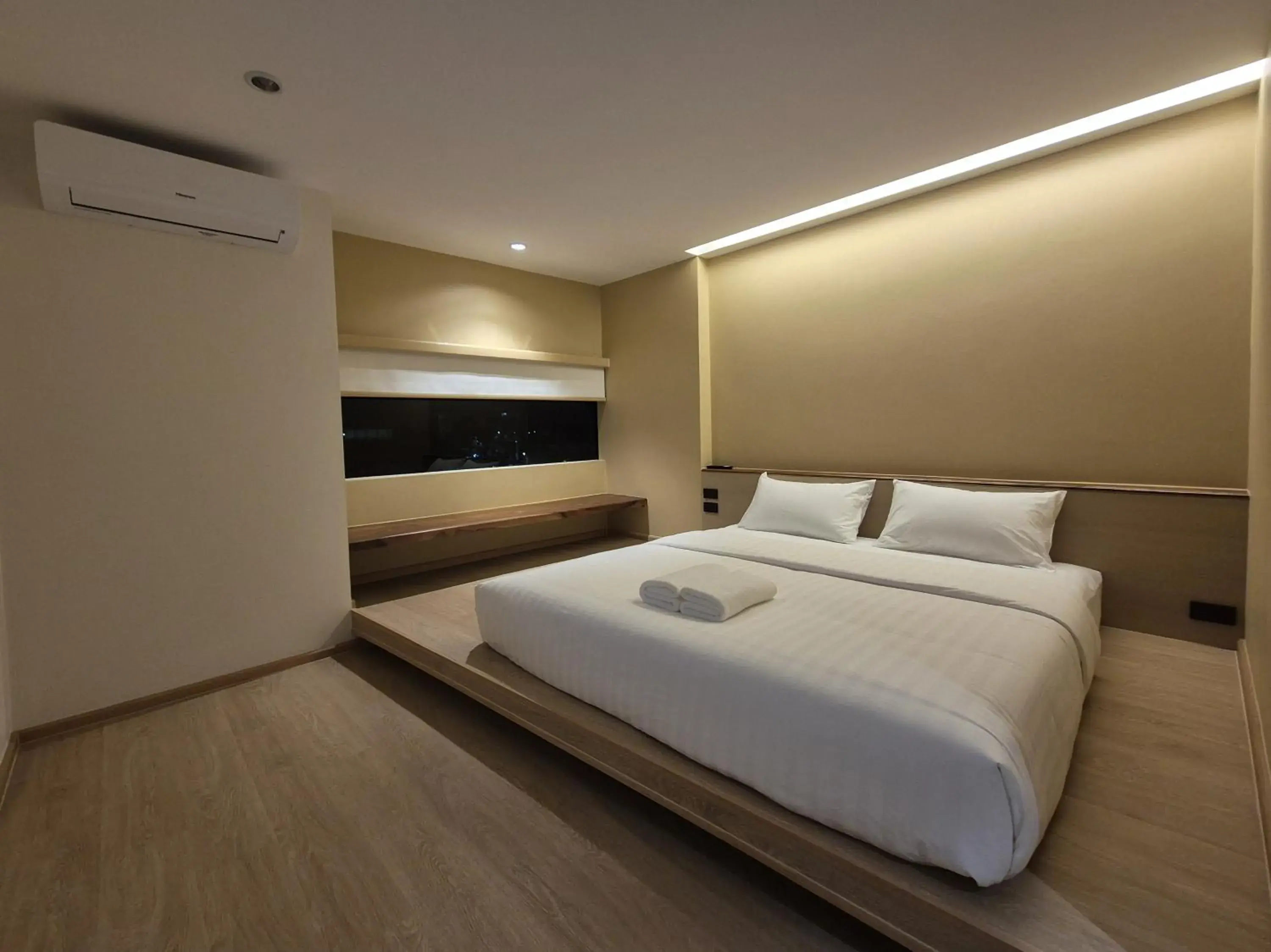 Bedroom, Bed in The Publyc Hotel Bedroom, Bed in The Publyc Hotel