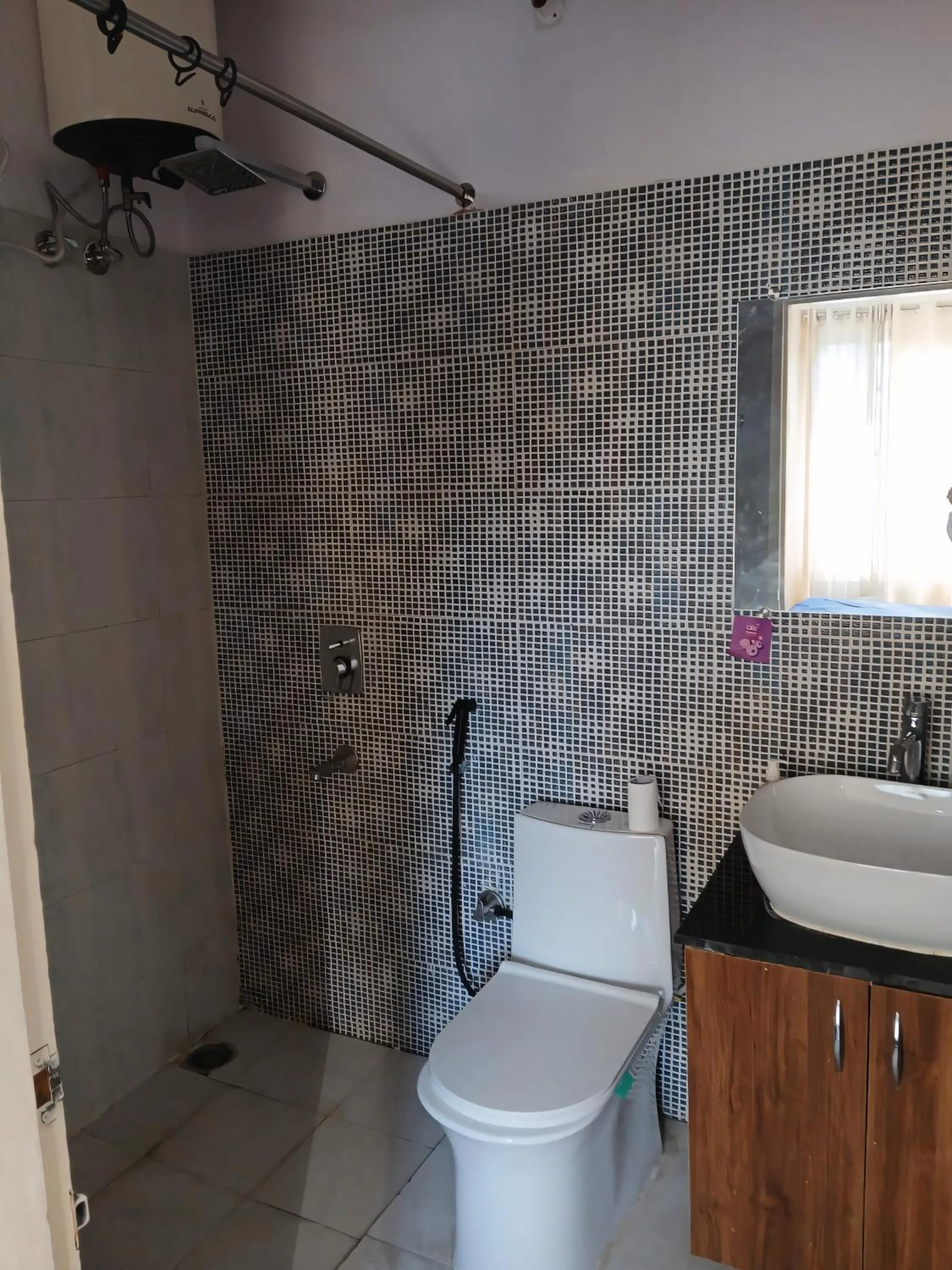 Shower in Jaiswal Home Stay