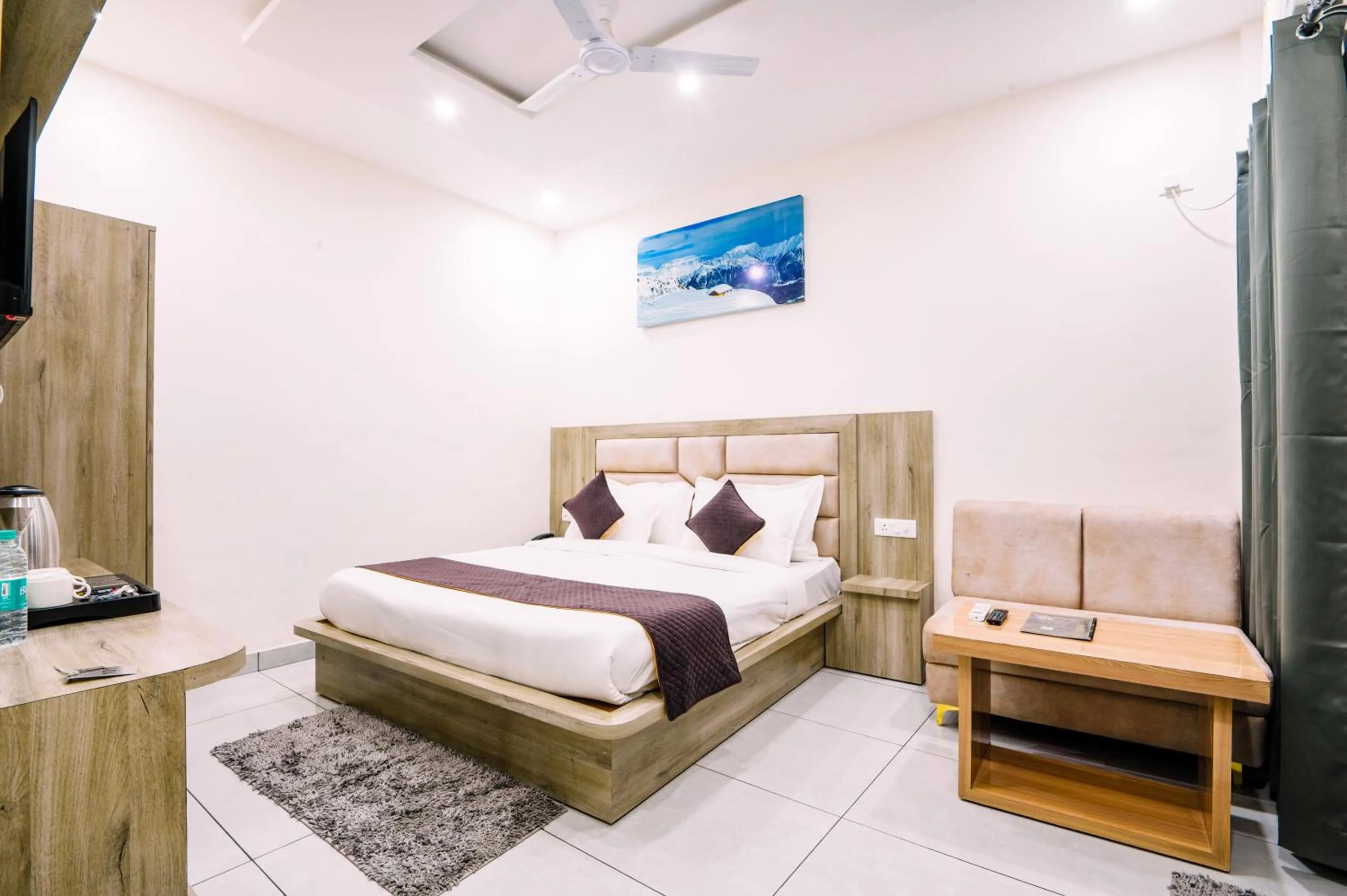 Photo of the whole room, Bed in Hotel The Katra Avenue