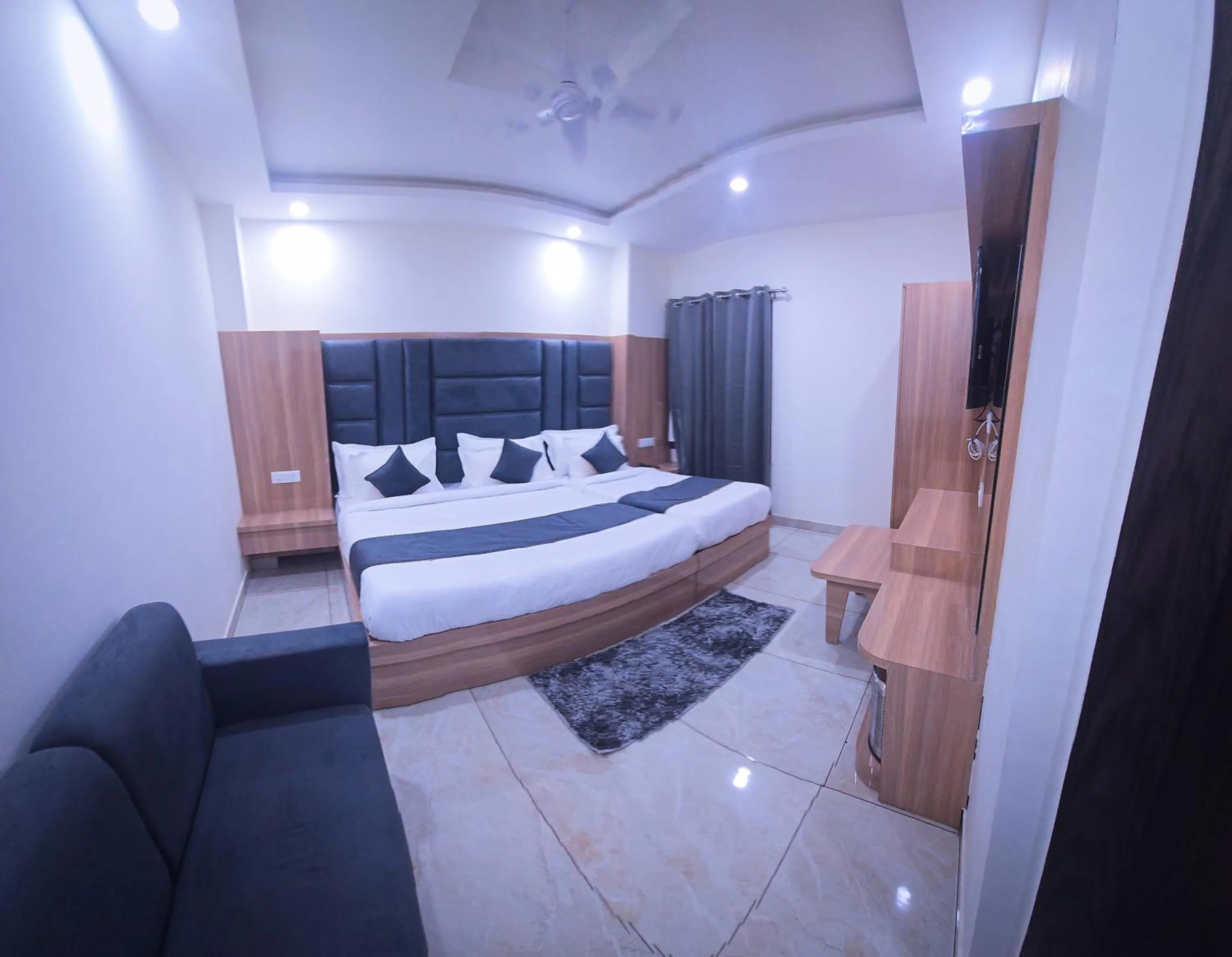 Bedroom, Bed in Hotel The Katra Avenue