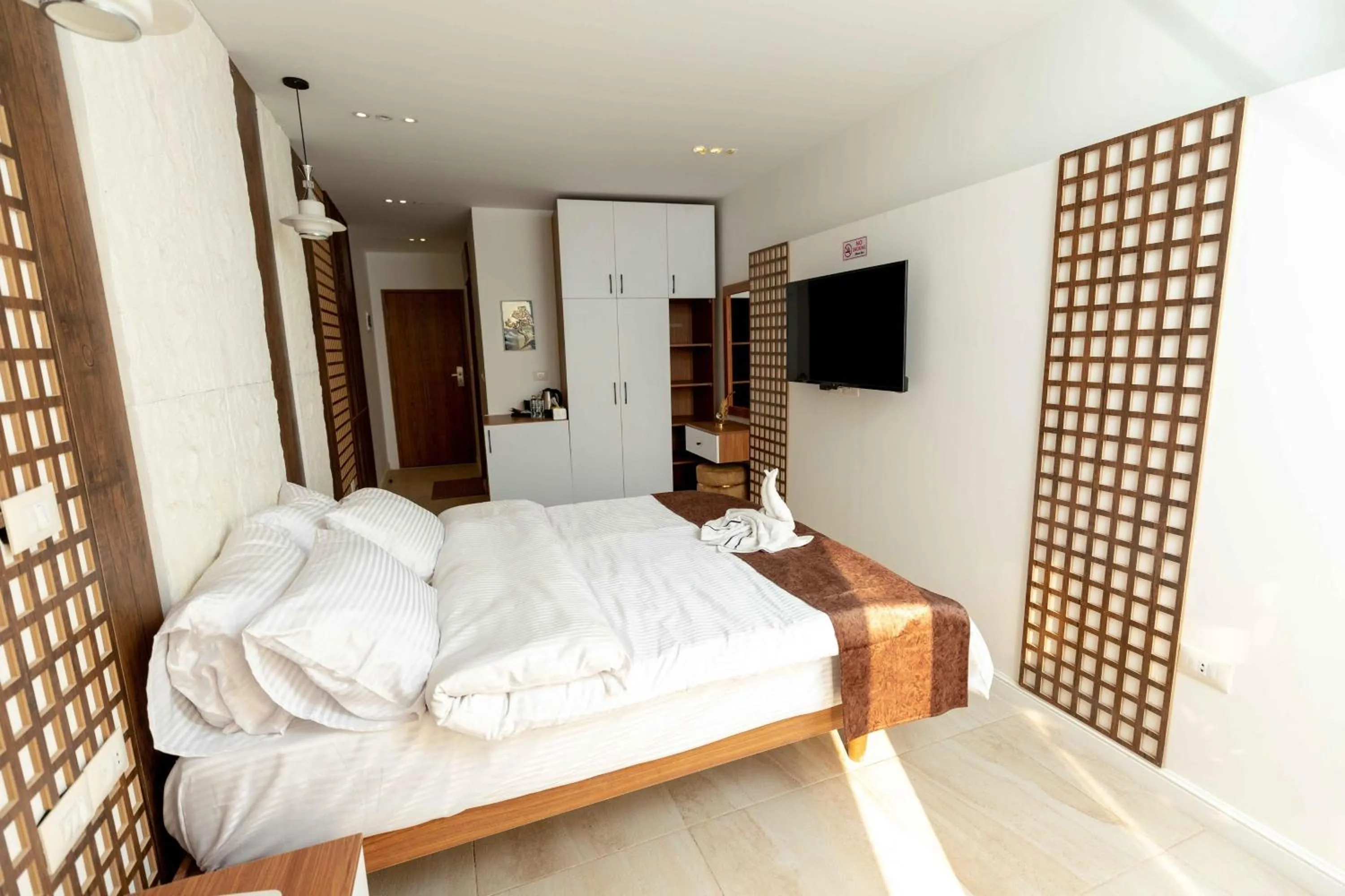 Bed in Eyes Of Egypt Pyramids View Boutique Hotel