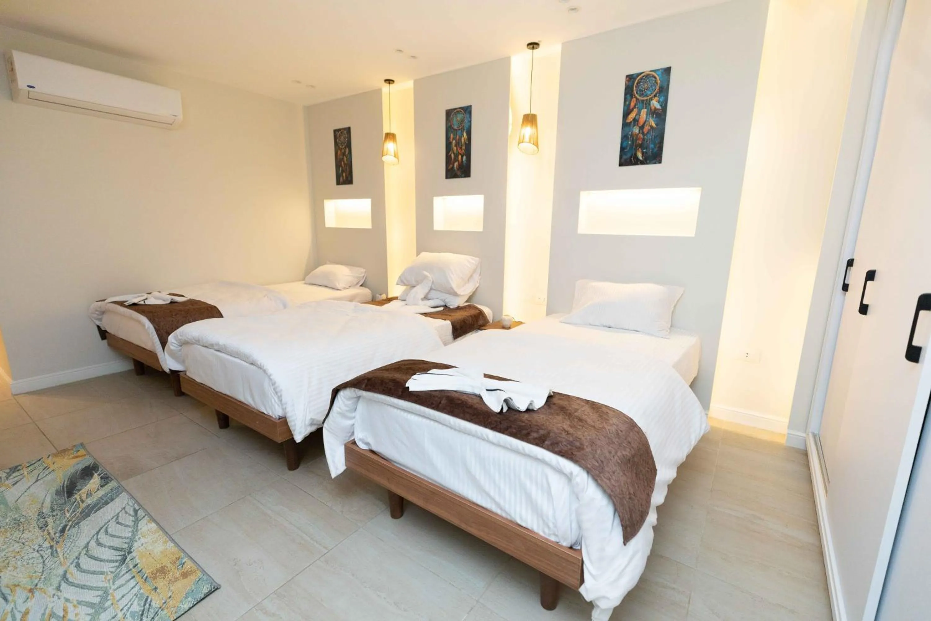 Bed in Eyes Of Egypt Pyramids View Boutique Hotel