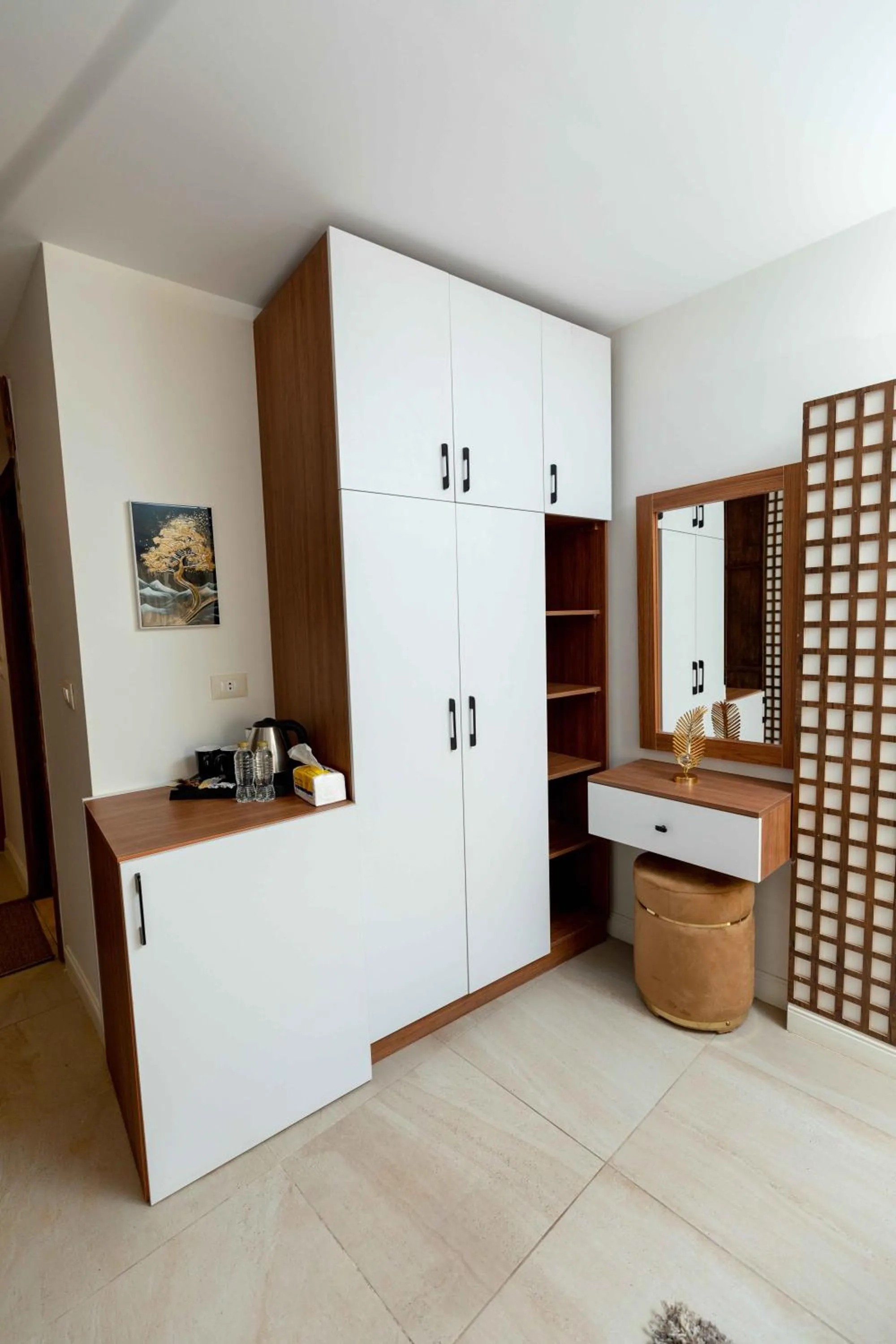 wardrobe in Eyes Of Egypt Pyramids View Boutique Hotel