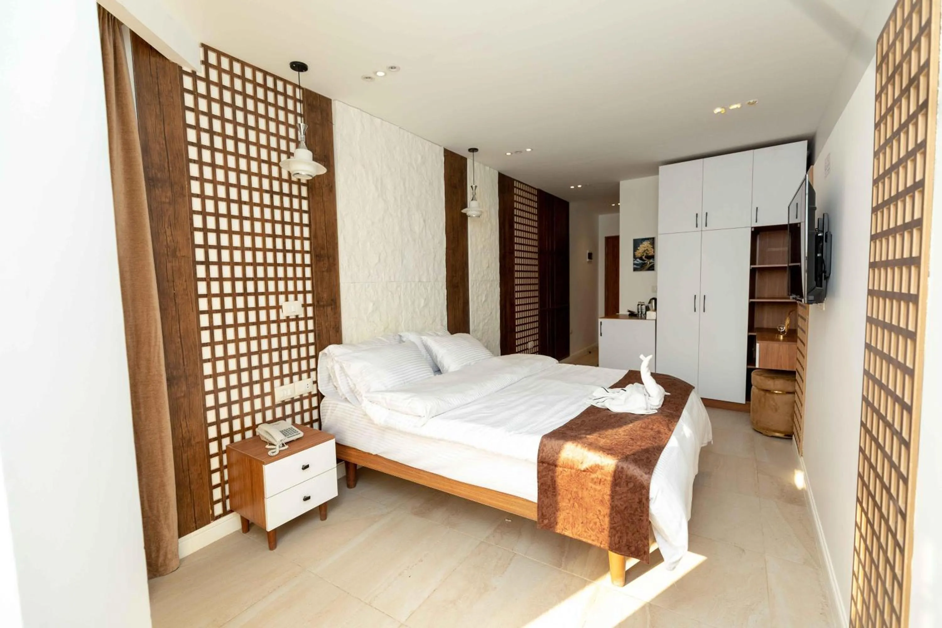 Bed in Eyes Of Egypt Pyramids View Boutique Hotel