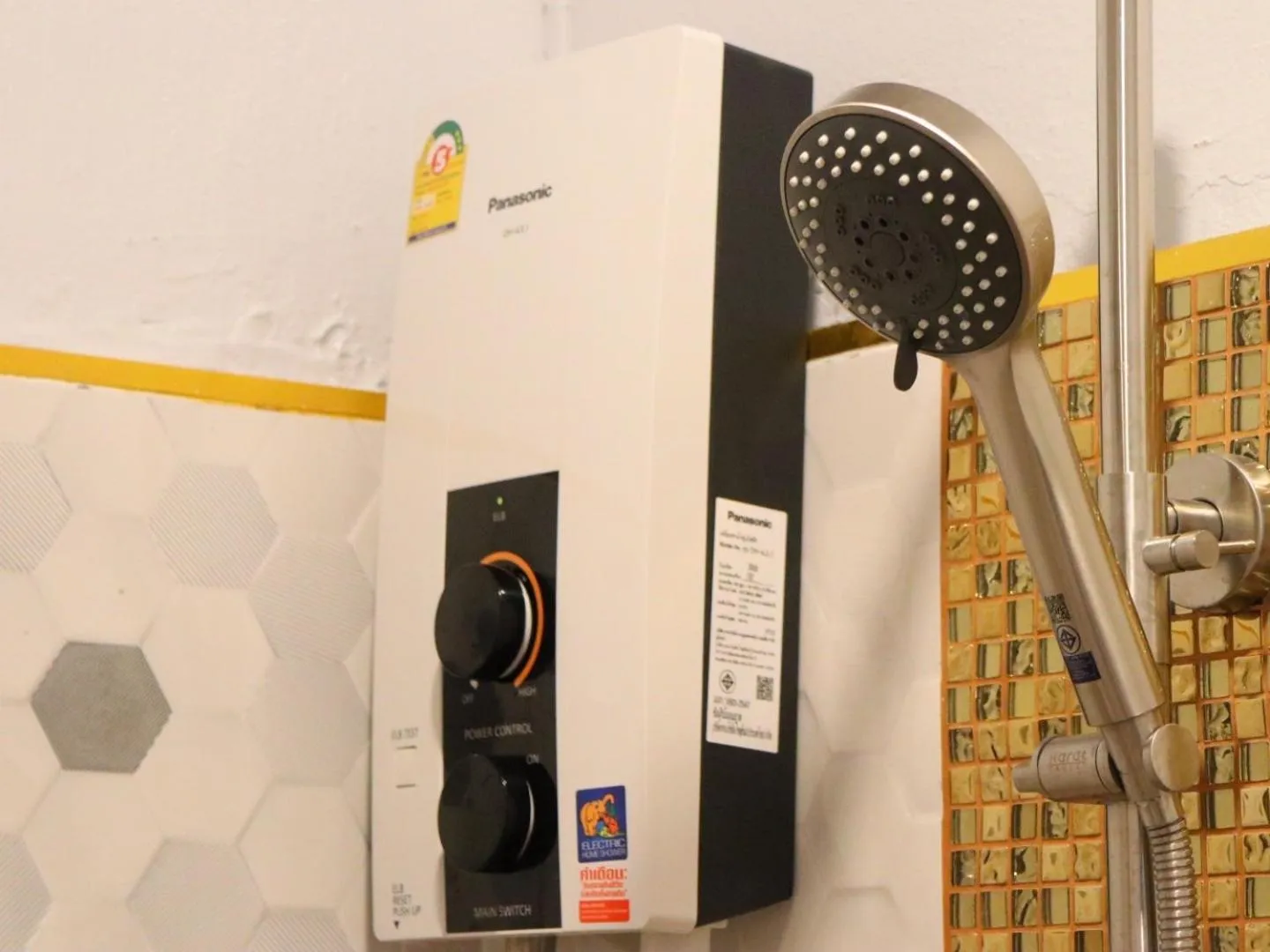 Shower in Moya Boutique Hotel