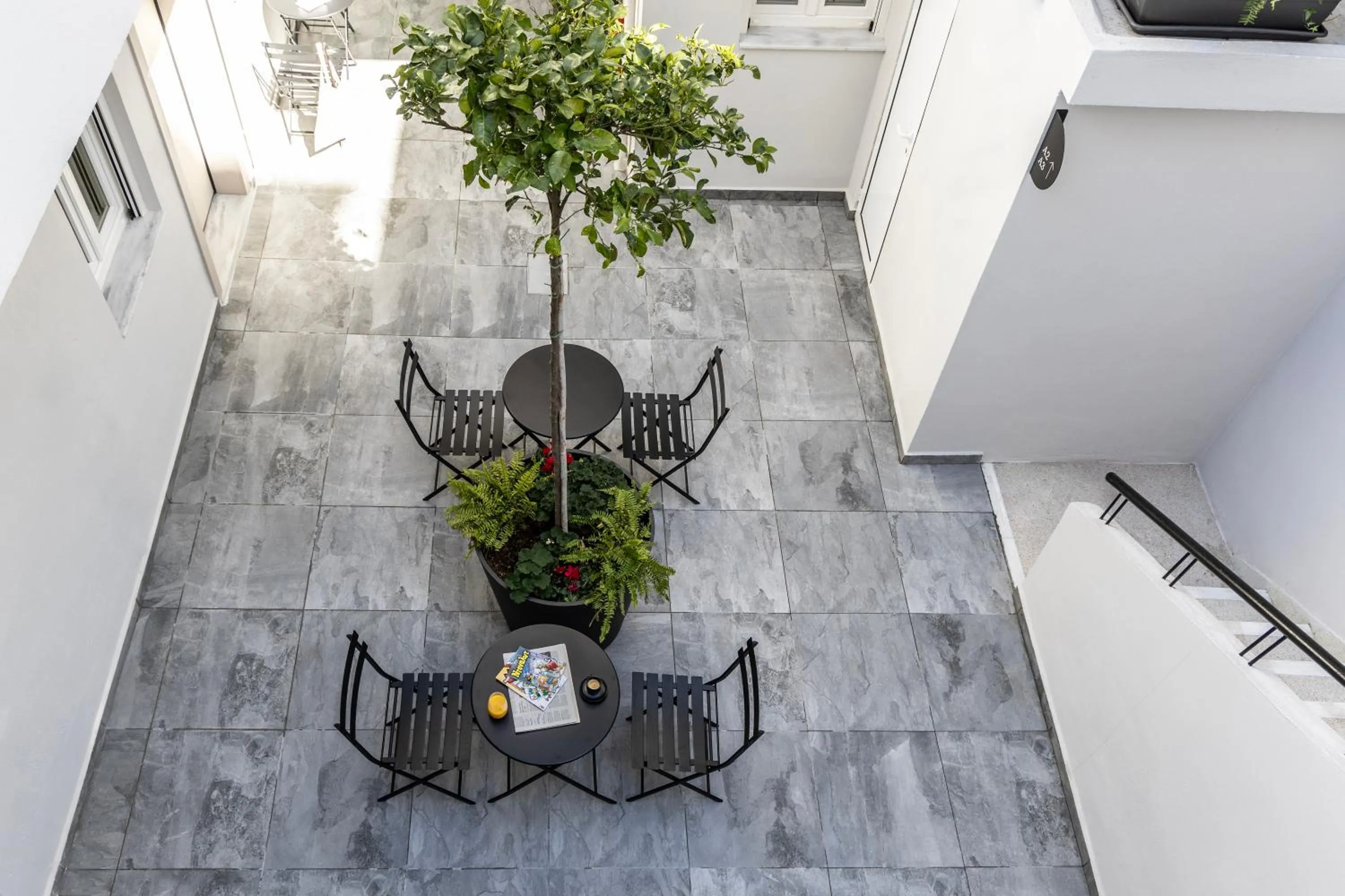 Patio in Elliot Petralona, Athens