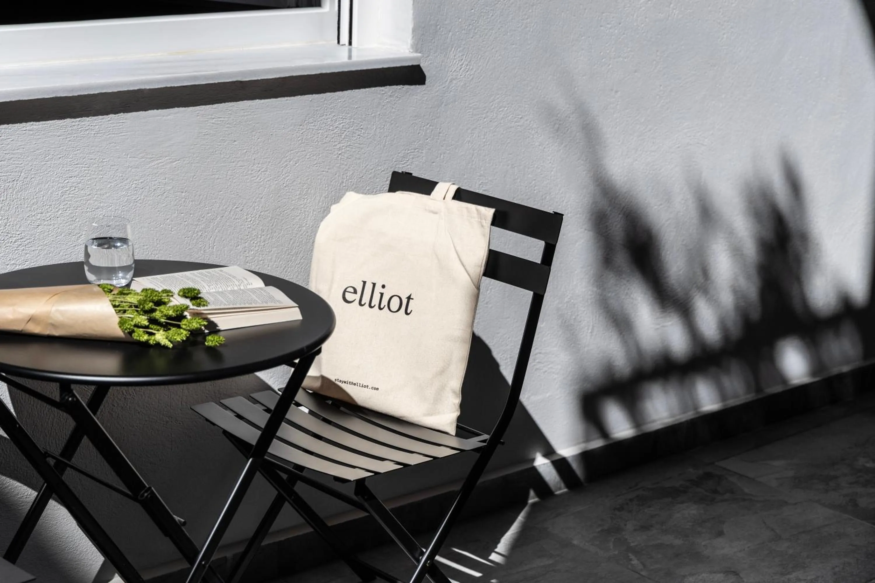 Patio in Elliot Petralona, Athens