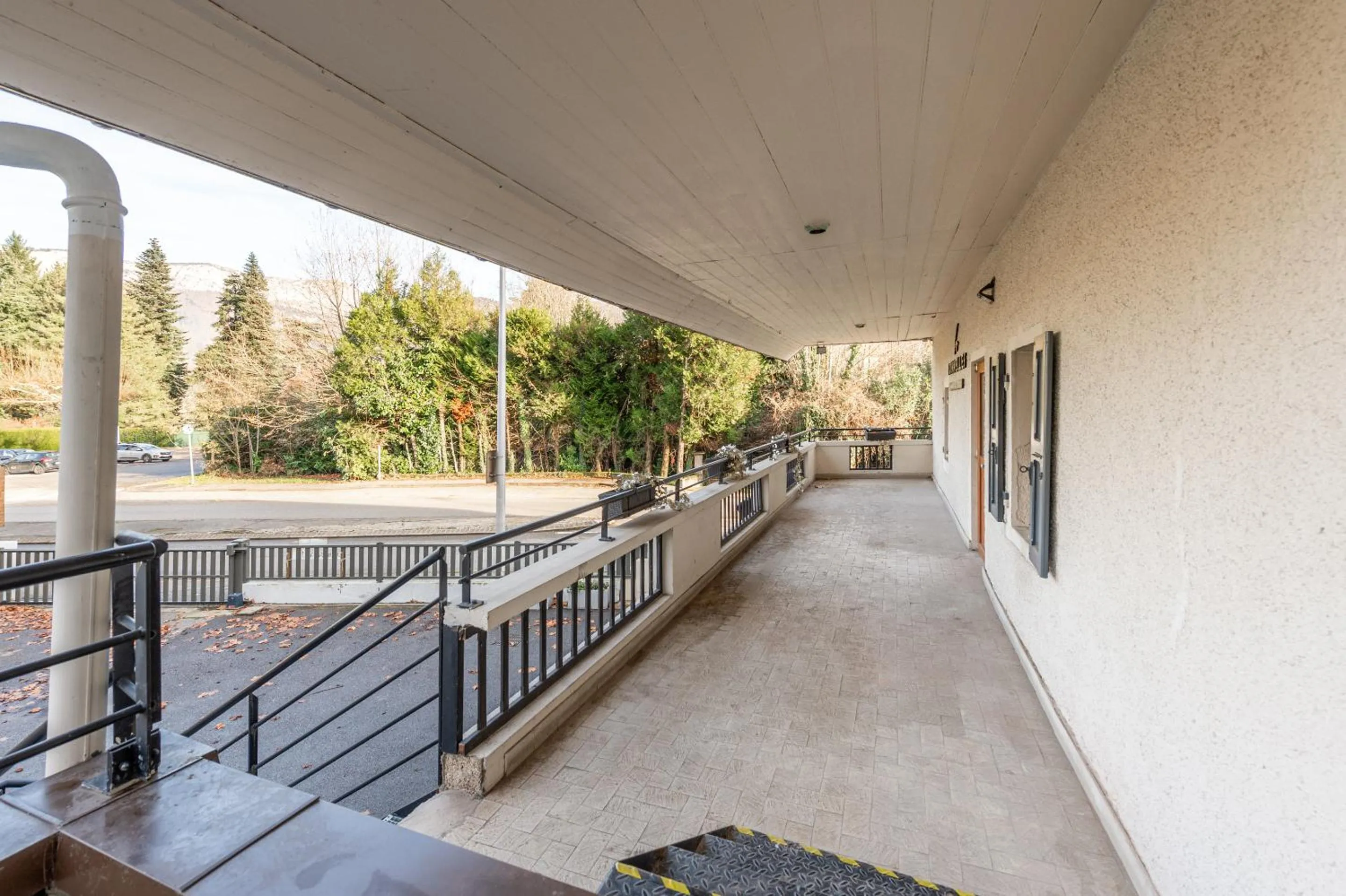 Other in Les Tonnelles