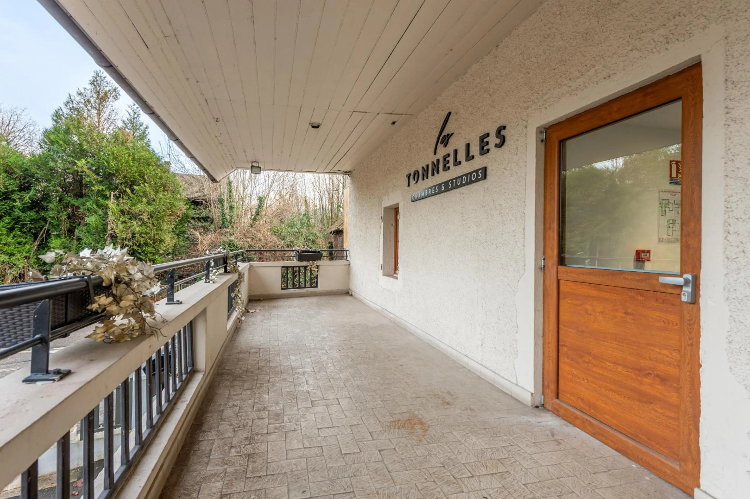 Other in Les Tonnelles