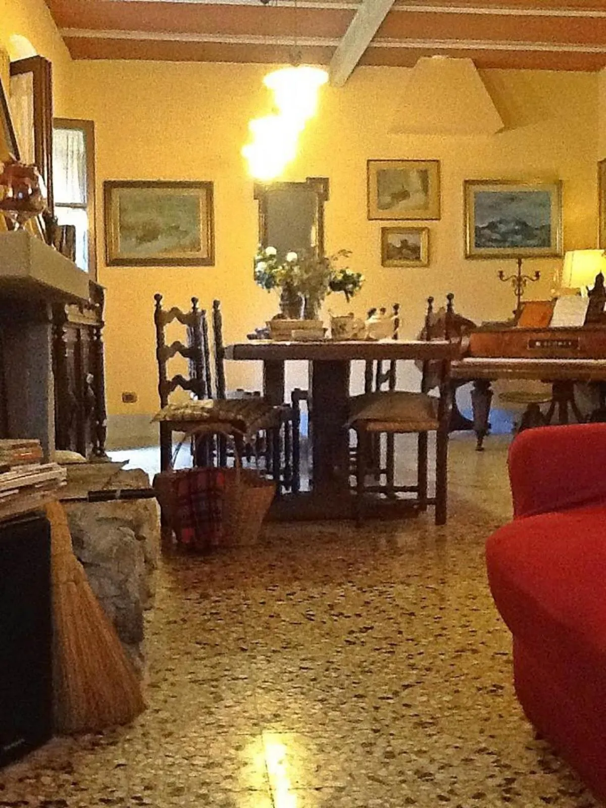 Communal lounge/ TV room in Campo alle Monache