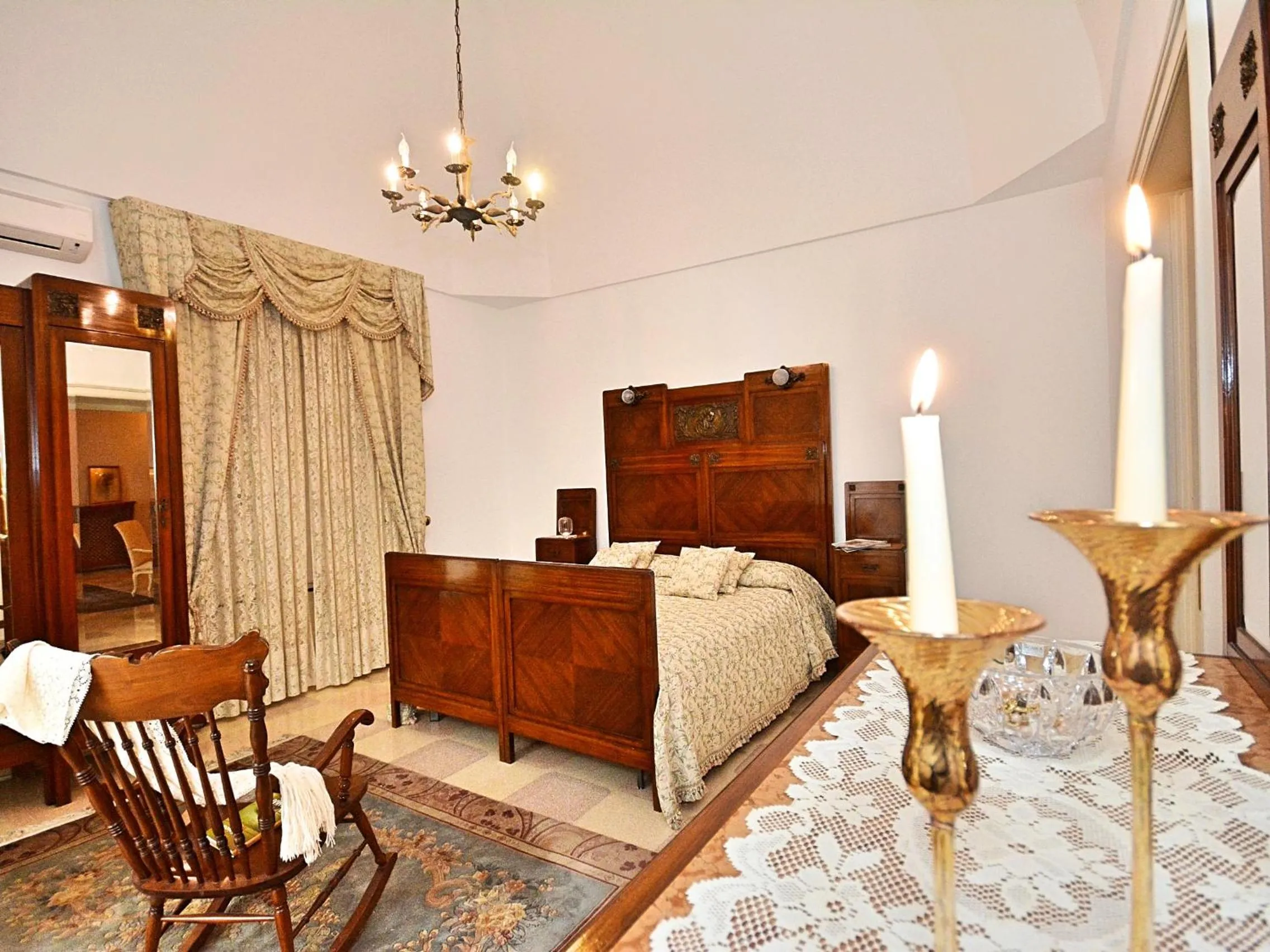Bedroom in Palazzo Rodio