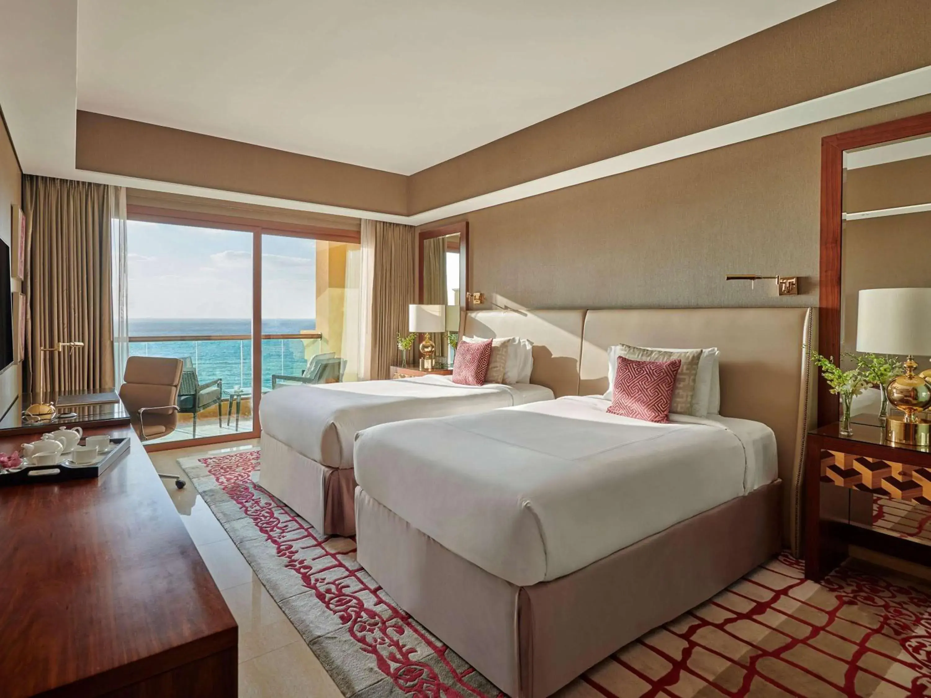 Bedroom, Bed in Fairmont Ajman Bedroom, Bed in Fairmont Ajman