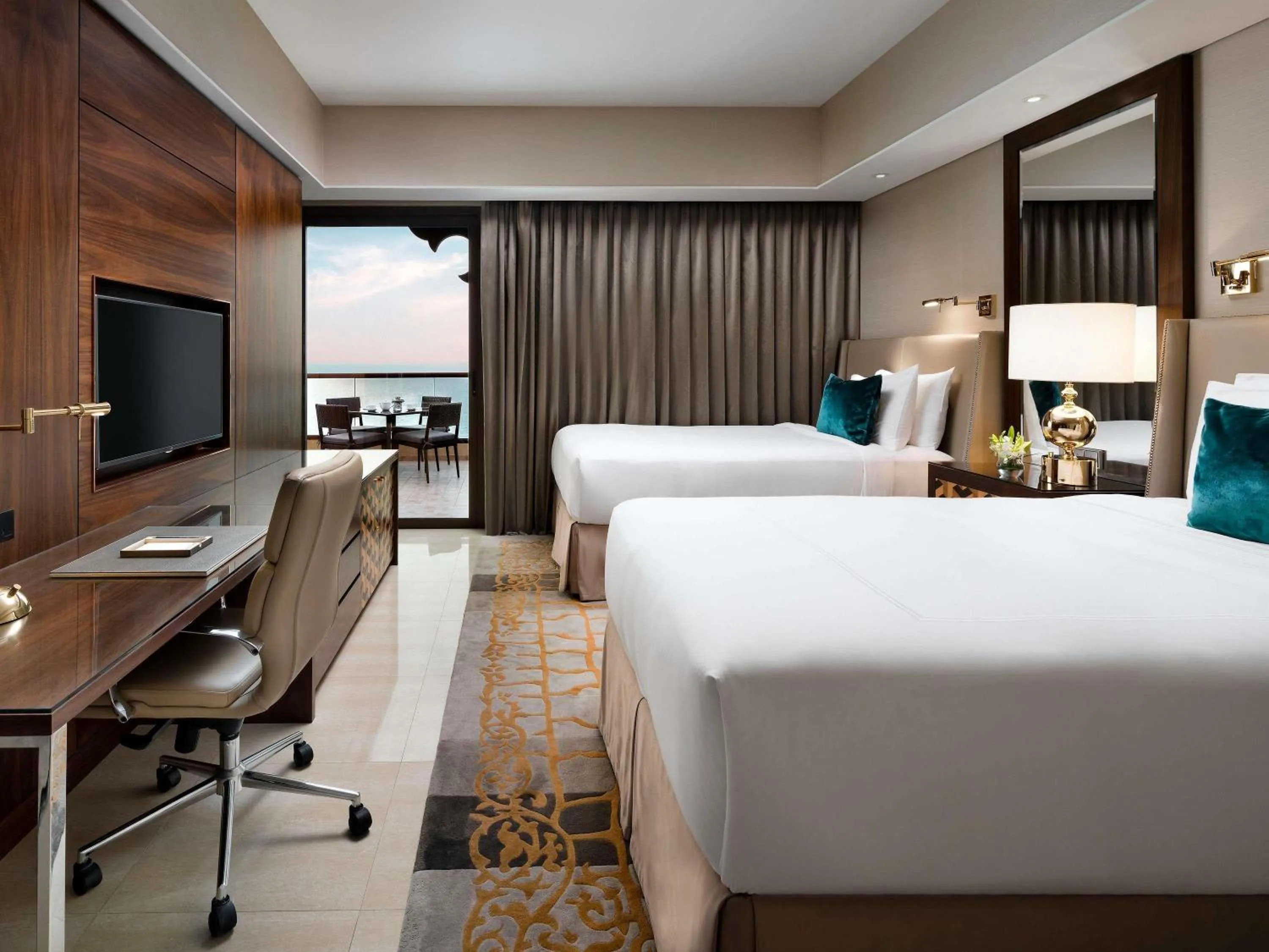 Bedroom, Bed in Fairmont Ajman