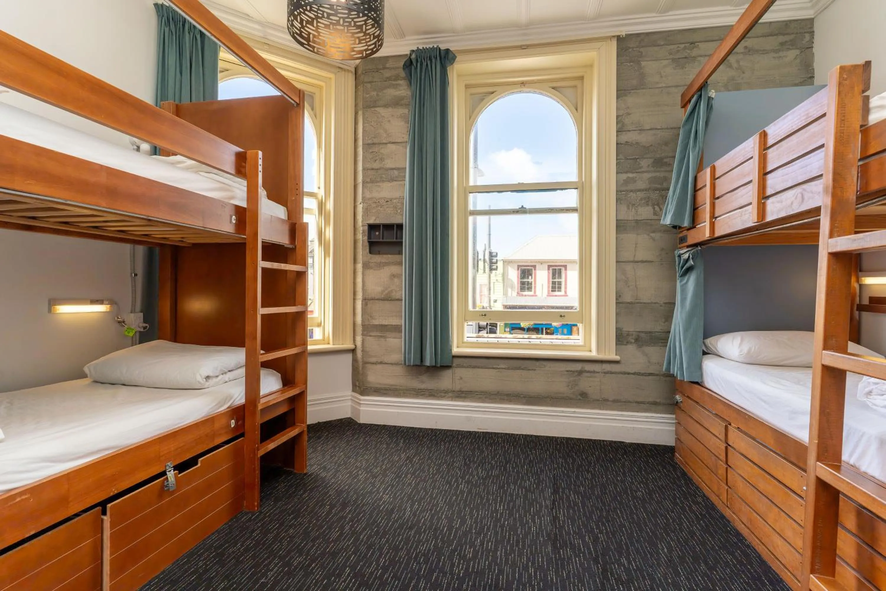 Photo of the whole room, Bed in Haka House Auckland K'Road