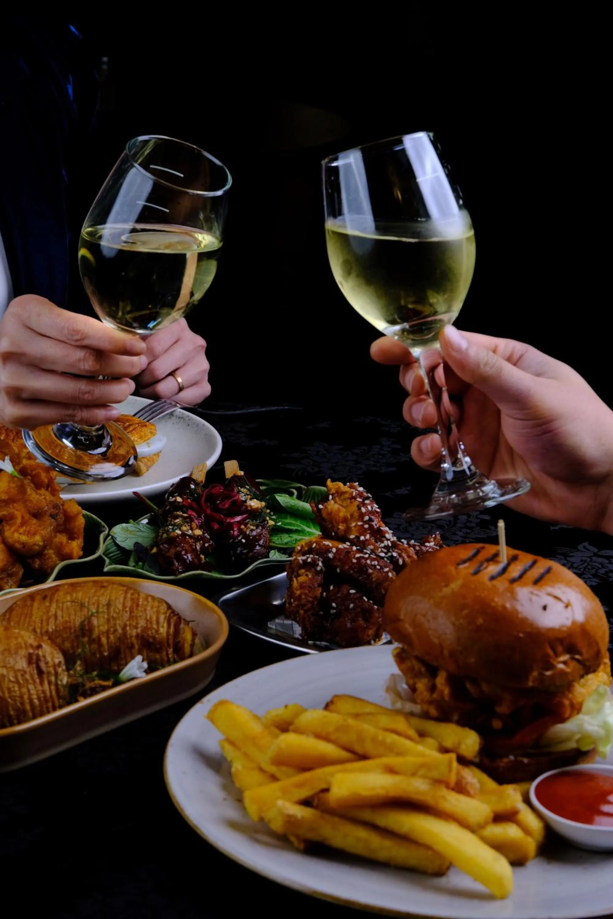 Restaurant/places to eat in Law Courts Hotel