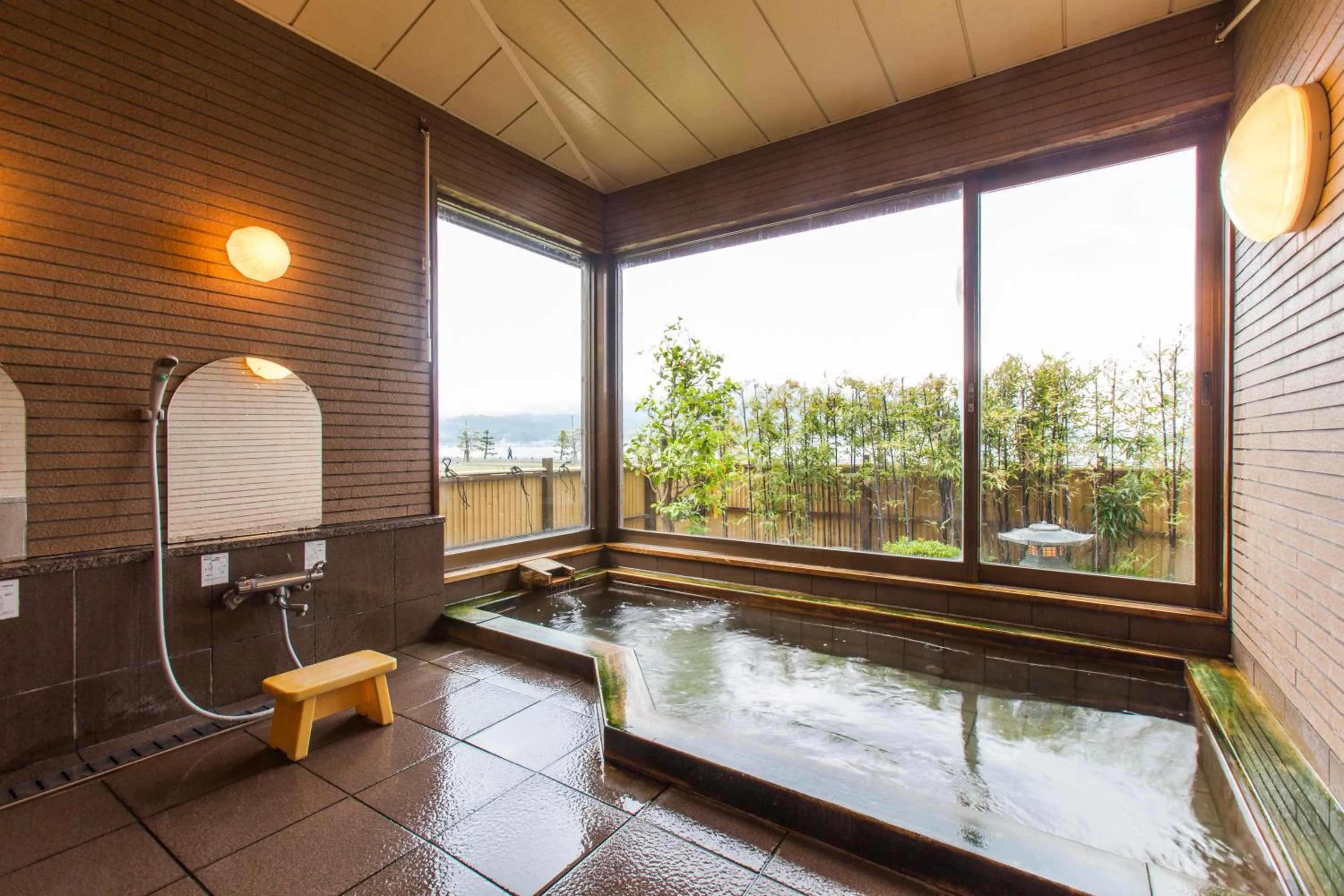 Hot Spring Bath in Jinpuso