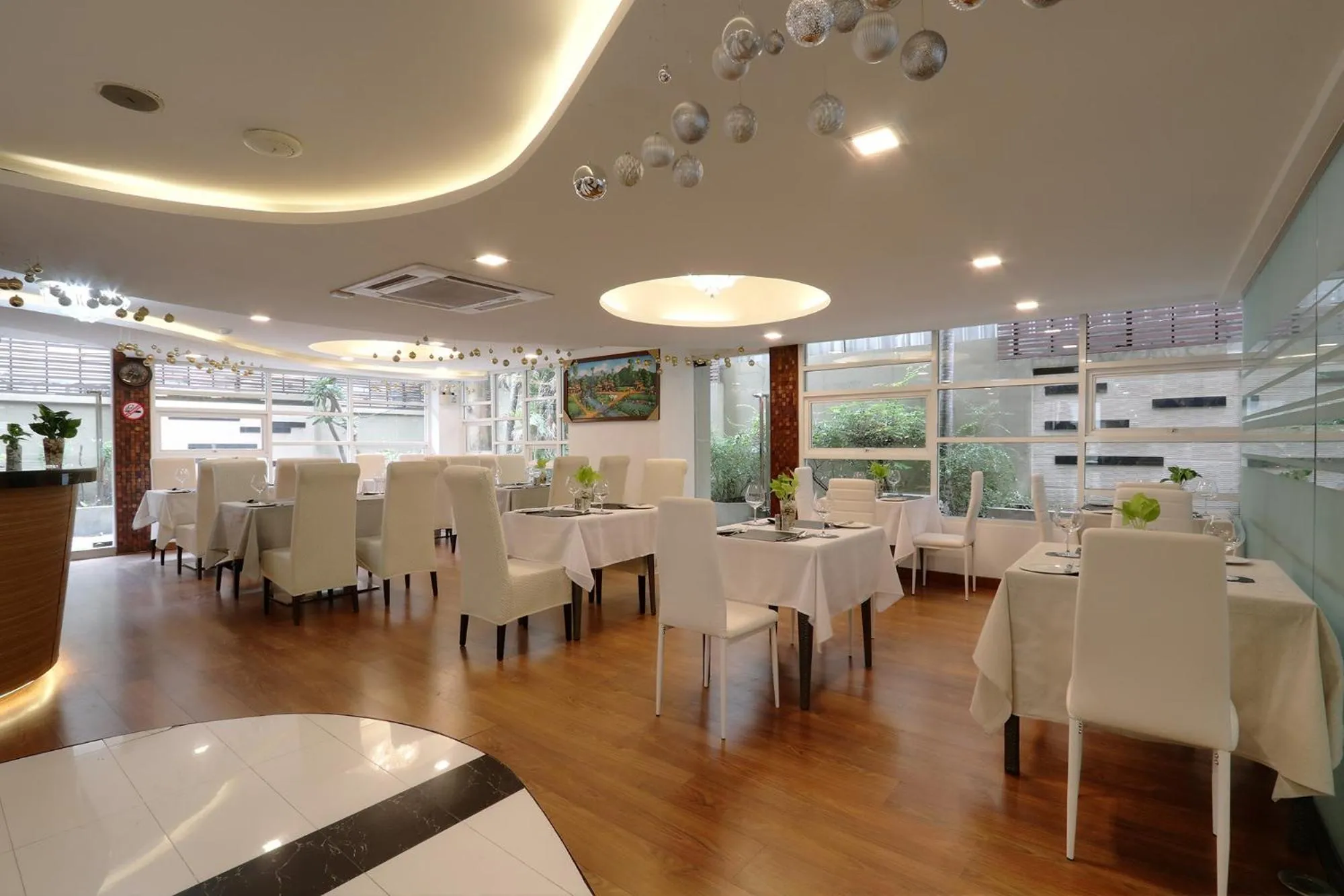 Restaurant/places to eat in Klassique Sukhumvit Hotel