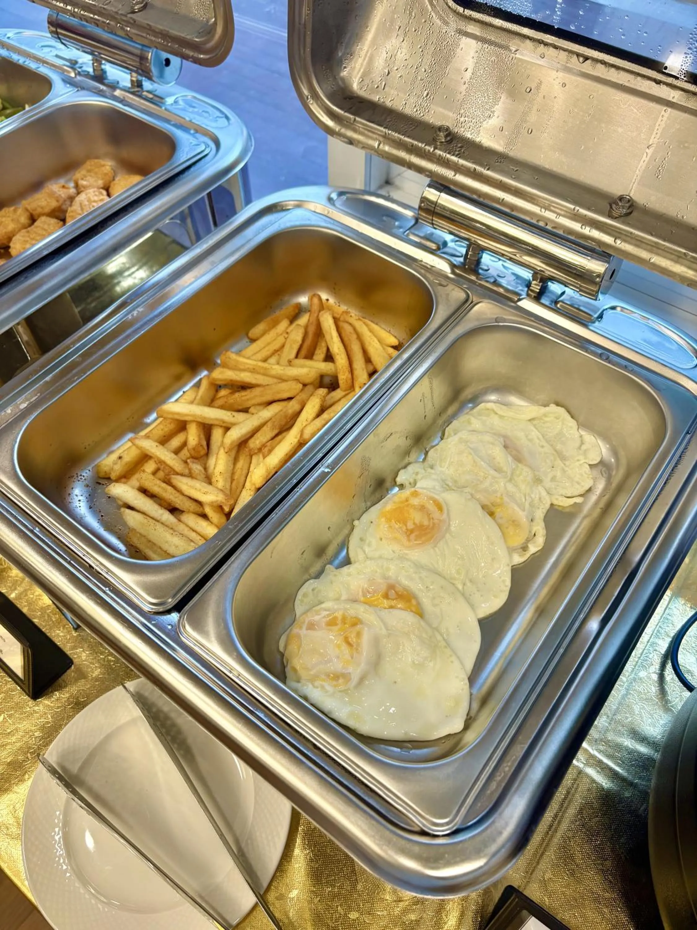 Breakfast in Klassique Sukhumvit Hotel