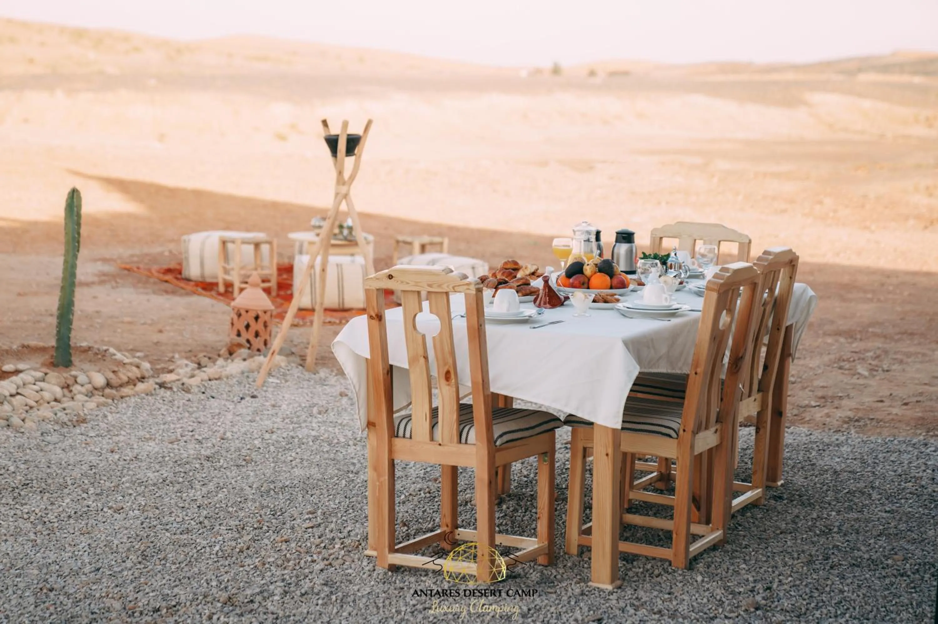 Food and drinks in Antares Desert Camp