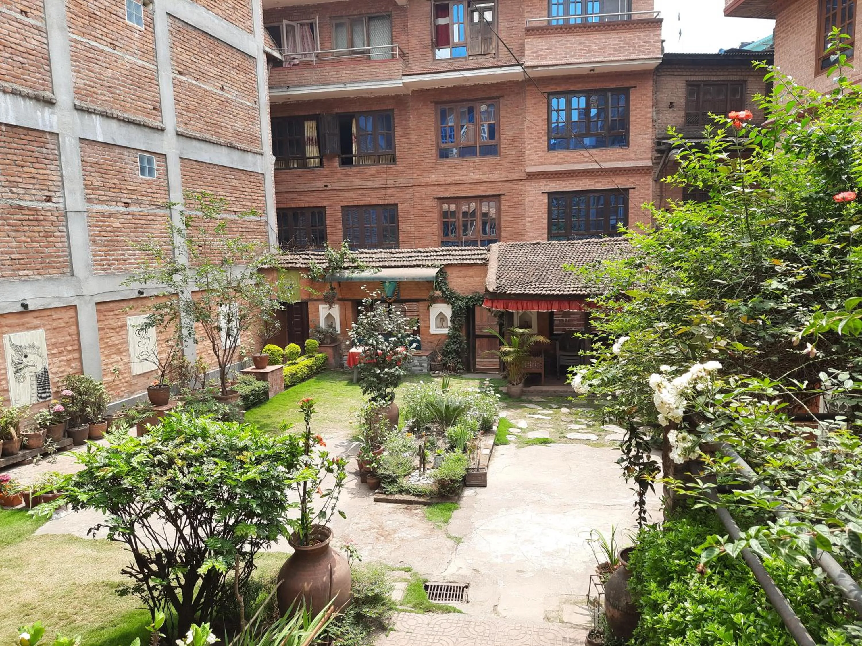 Pradhan House - Home Stay with Garden