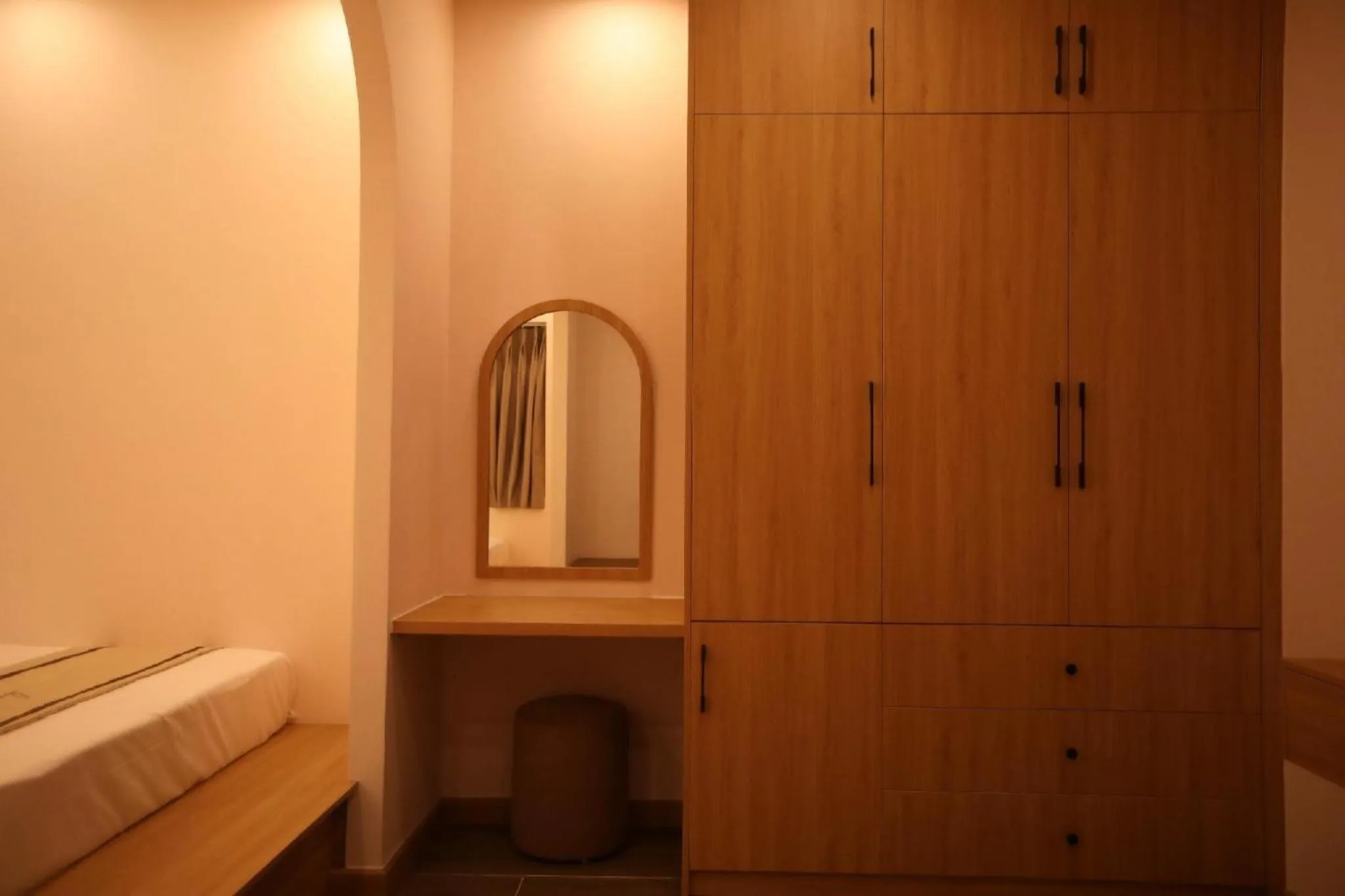 wardrobe in TherHouse