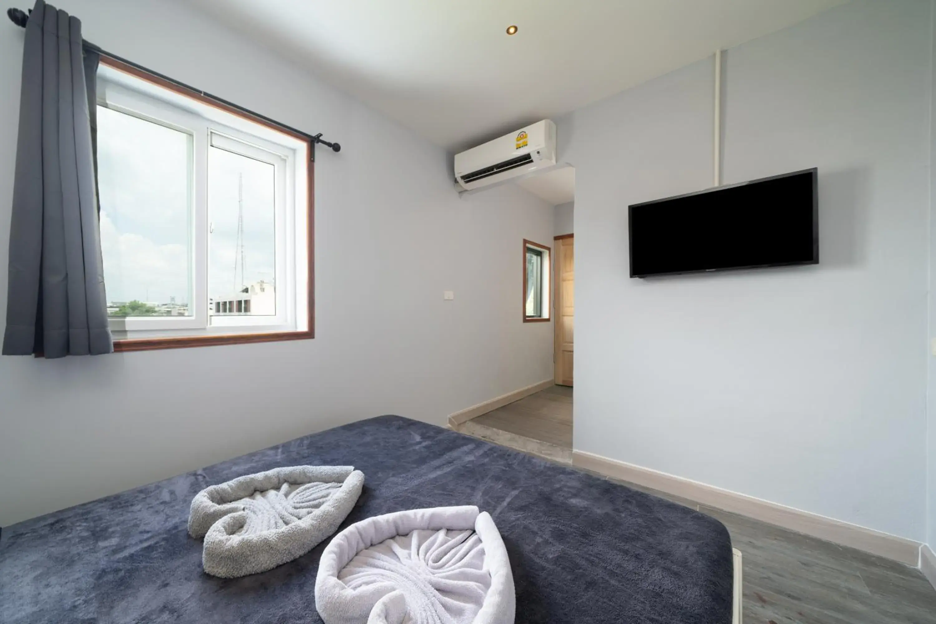 Photo of the whole room, Bed in OH Hostels - Bangkok Photo of the whole room, Bed in OH Hostels - Bangkok