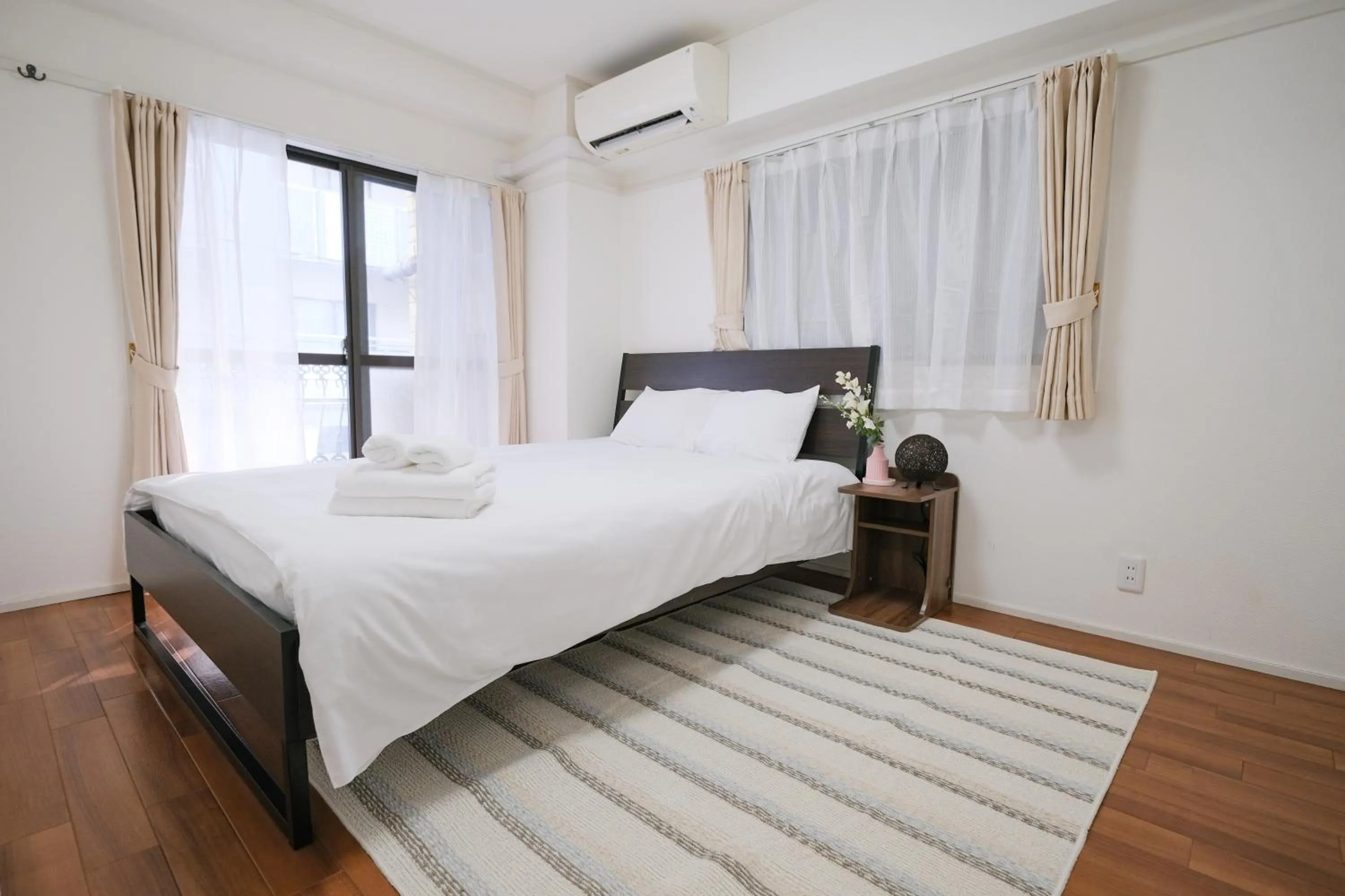 Bed in Ikebukuro La Rêve House