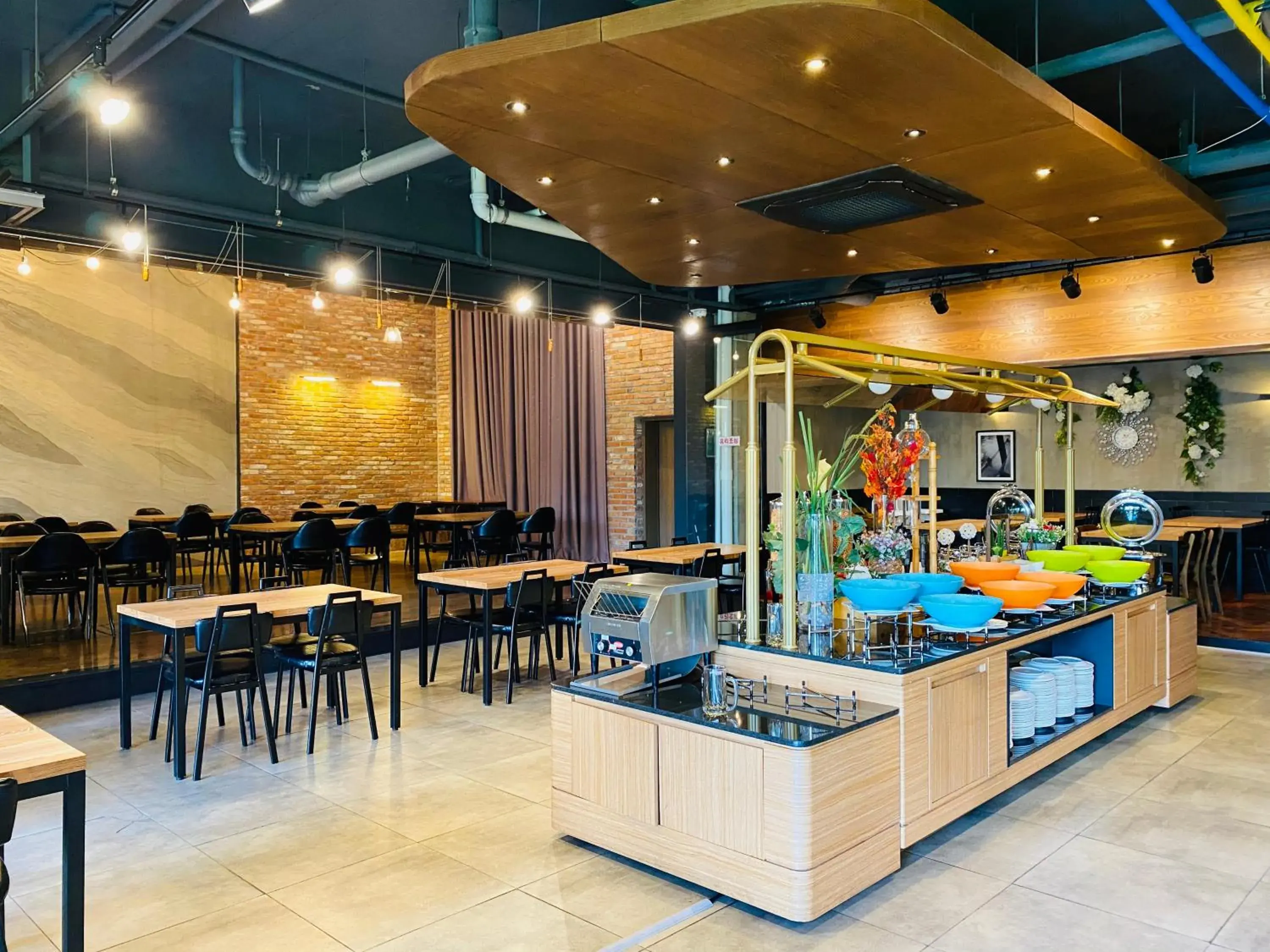 Buffet breakfast in New Donghae Tourist Hotel Buffet breakfast in New Donghae Tourist Hotel