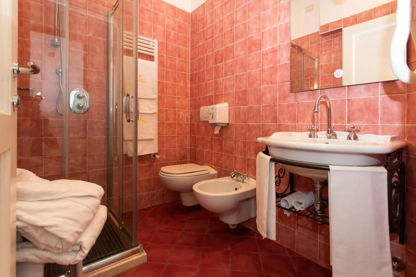 Bathroom in Quel Castello di Diegaro