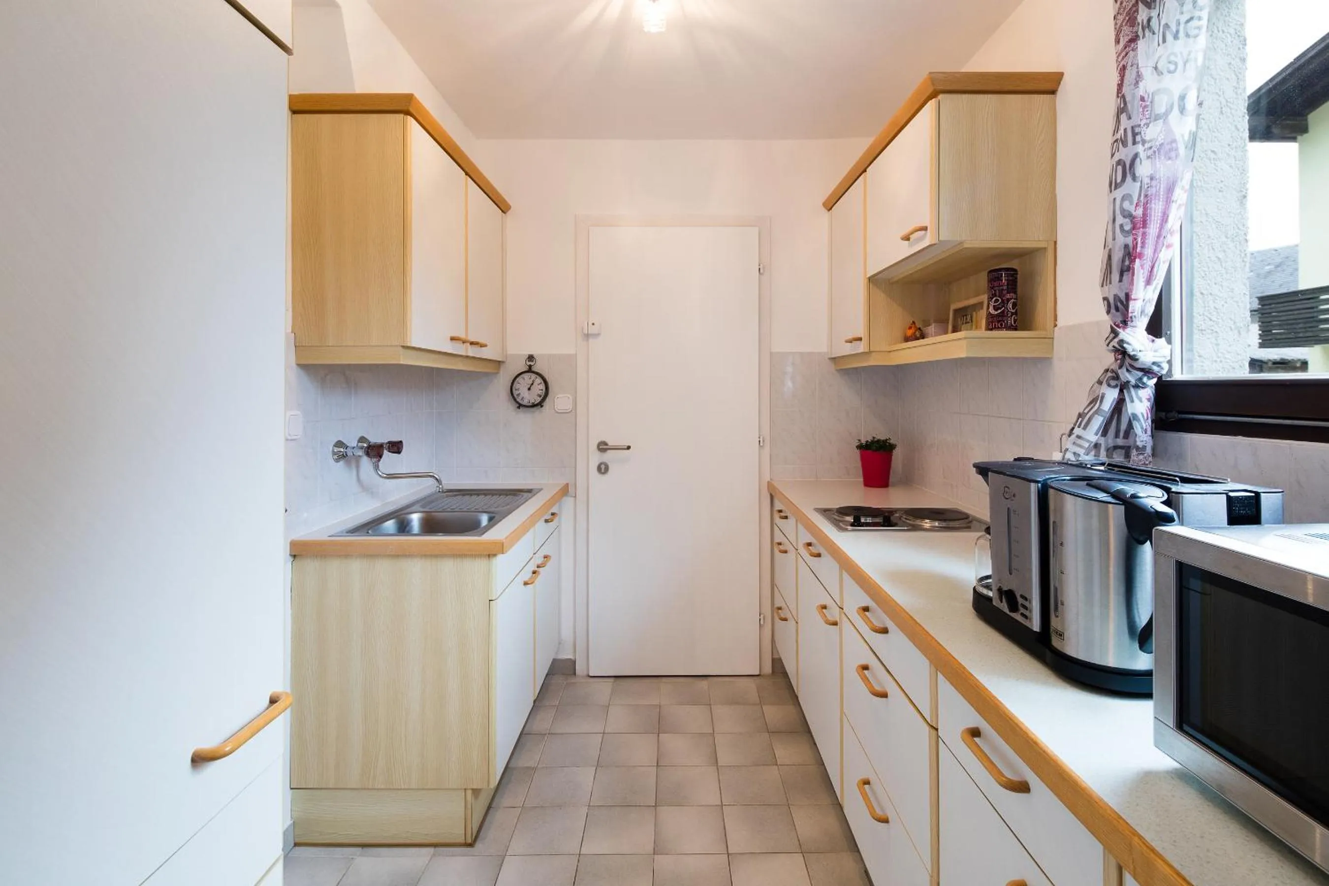 Kitchen or kitchenette in W & S Executive Apartments - Hallstatt I