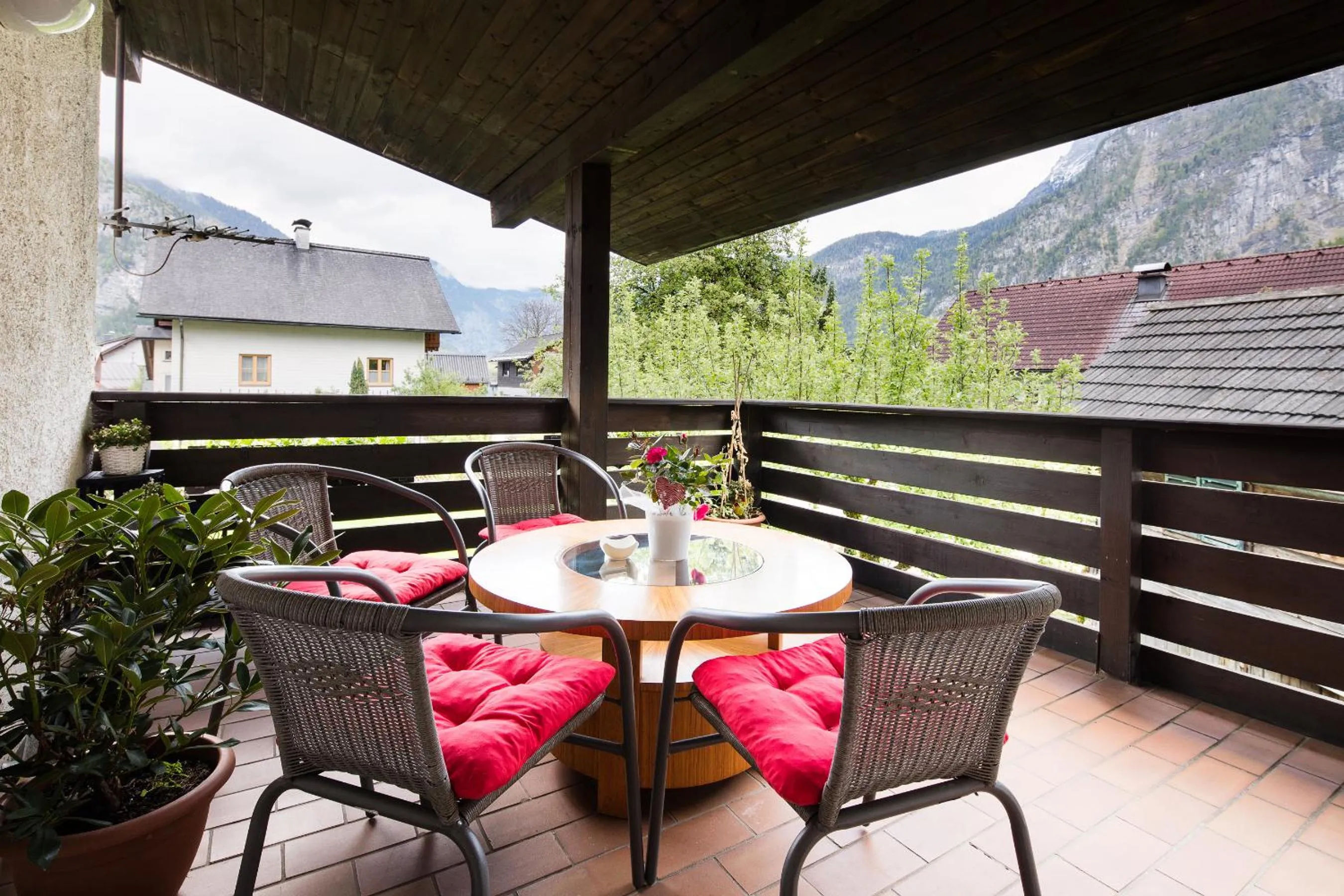 Day in W & S Executive Apartments - Hallstatt I