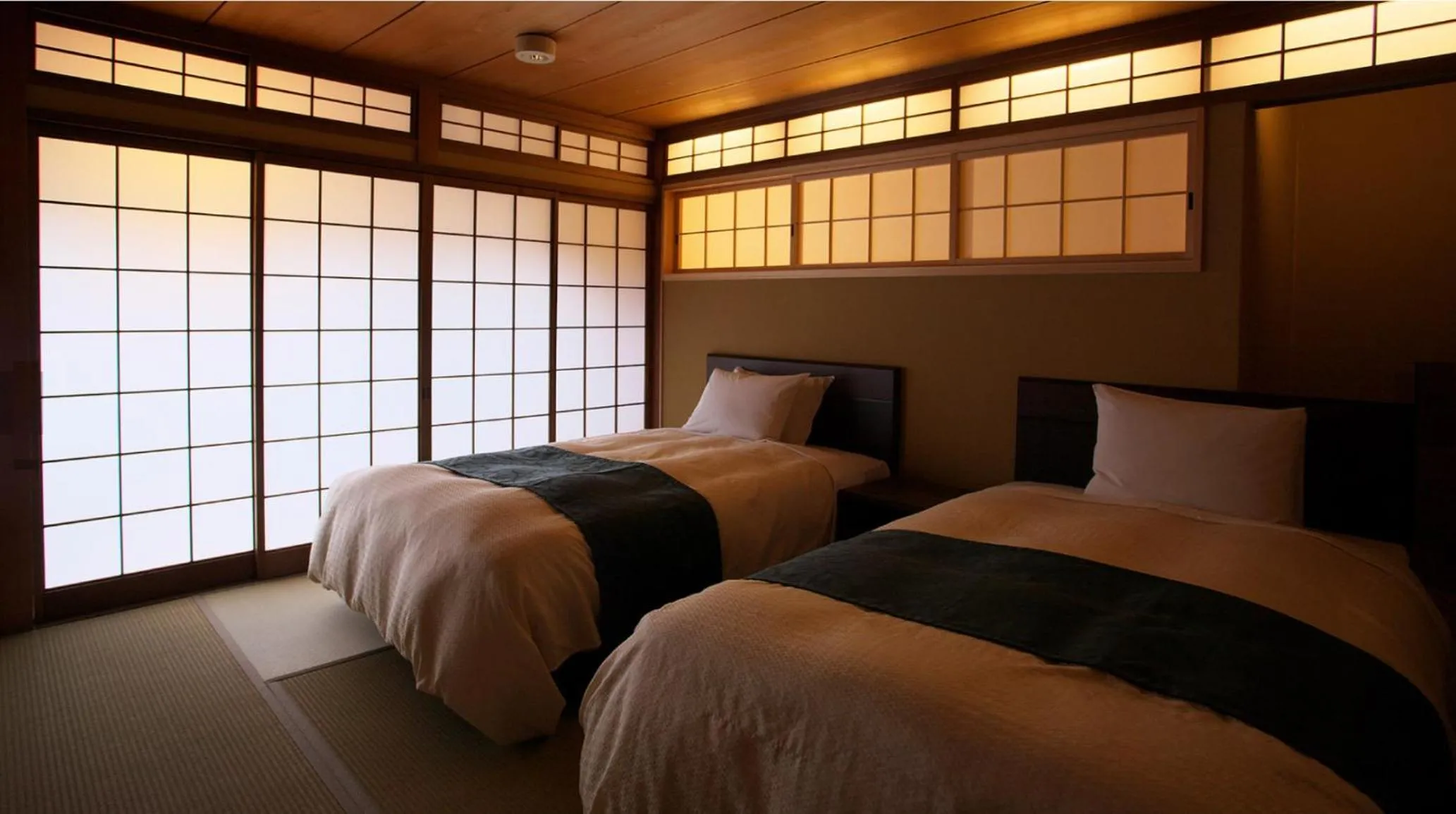 Bedroom, Bed in Kyoto Kiyomizu Machiya NAGOMI