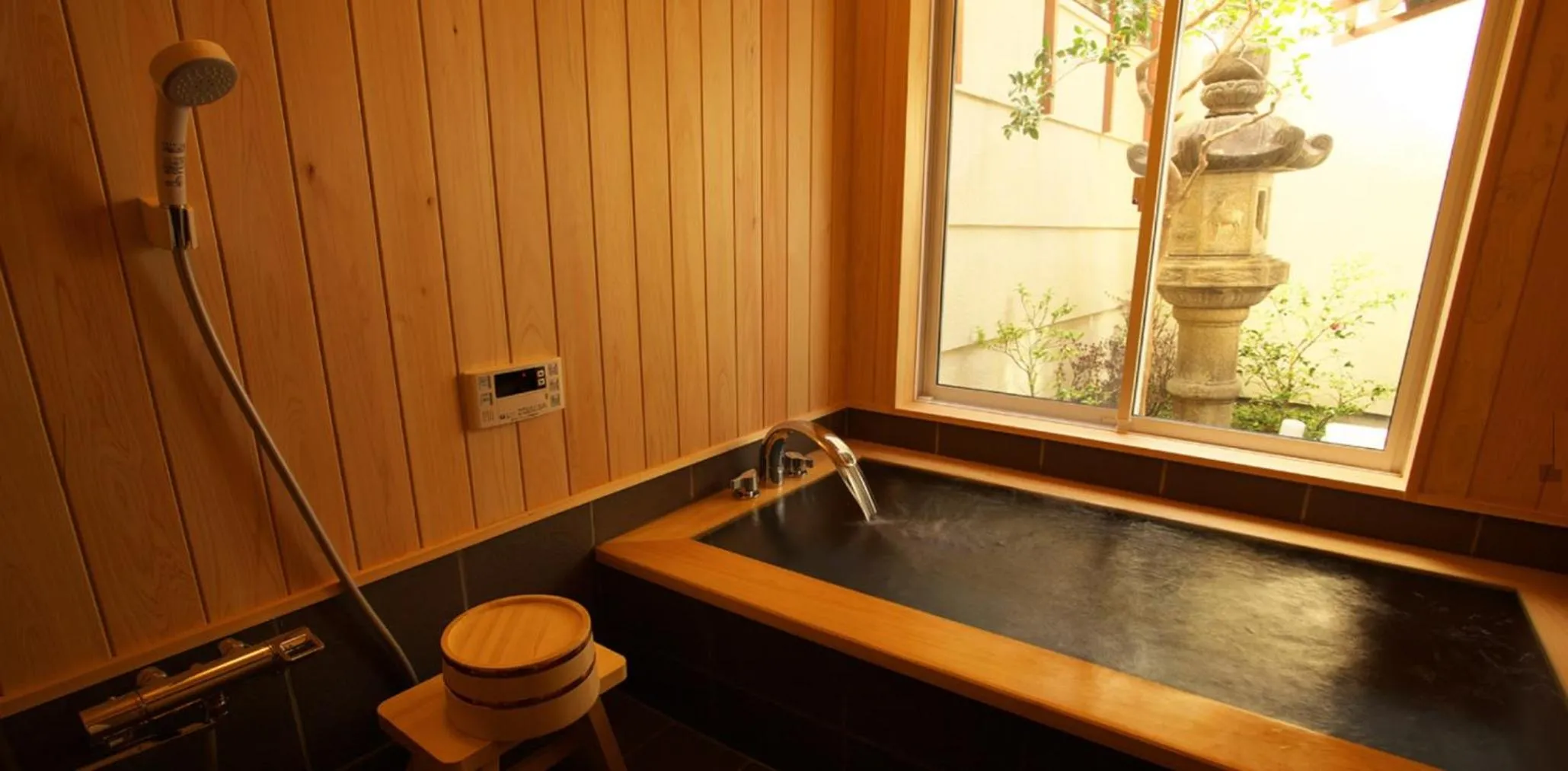 Bathroom in Kyoto Kiyomizu Machiya NAGOMI