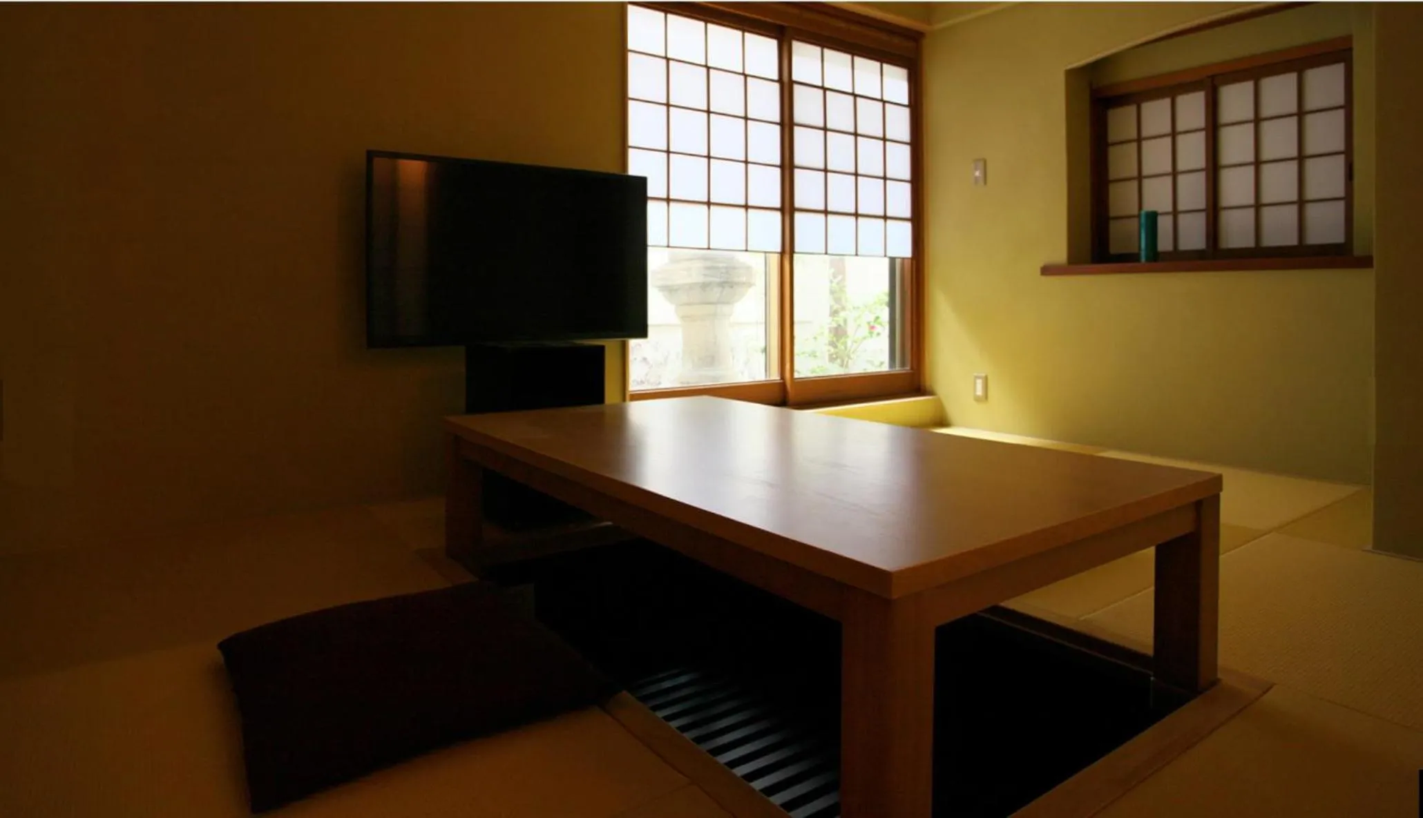 Dining area in Kyoto Kiyomizu Machiya NAGOMI