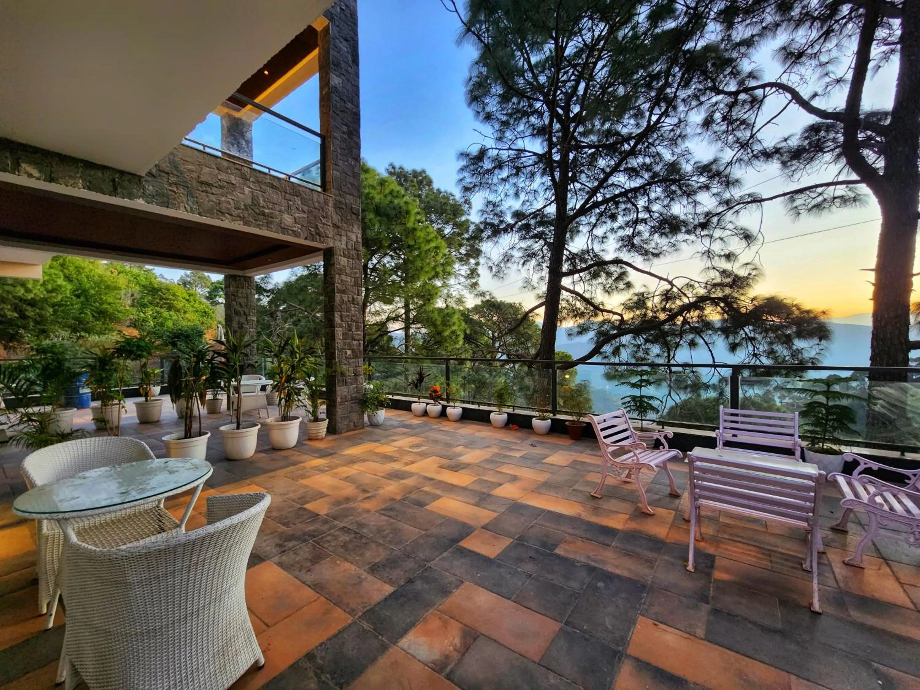 Balcony/Terrace in The Hamilton Kasauli