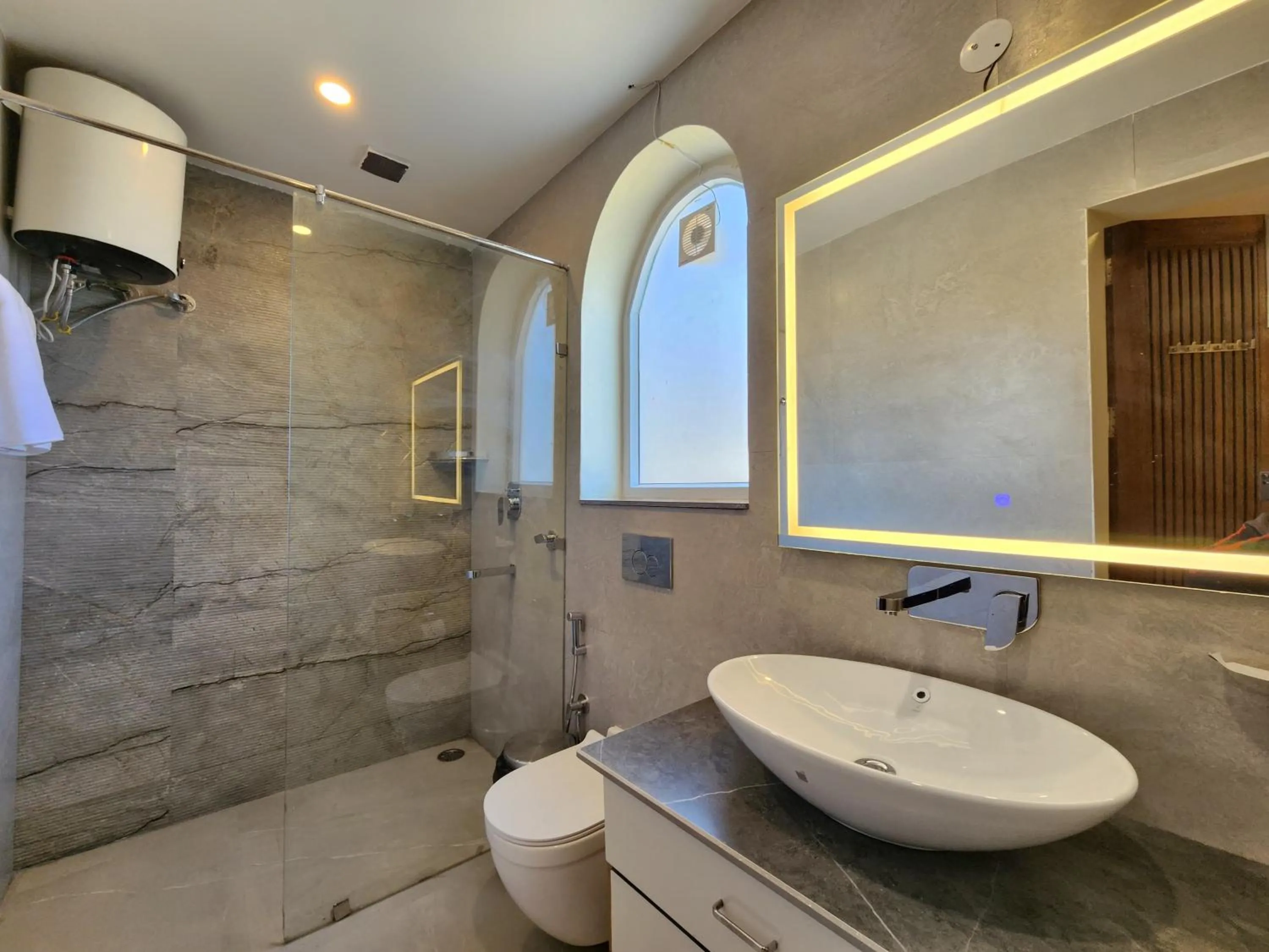 Bathroom in The Hamilton Kasauli