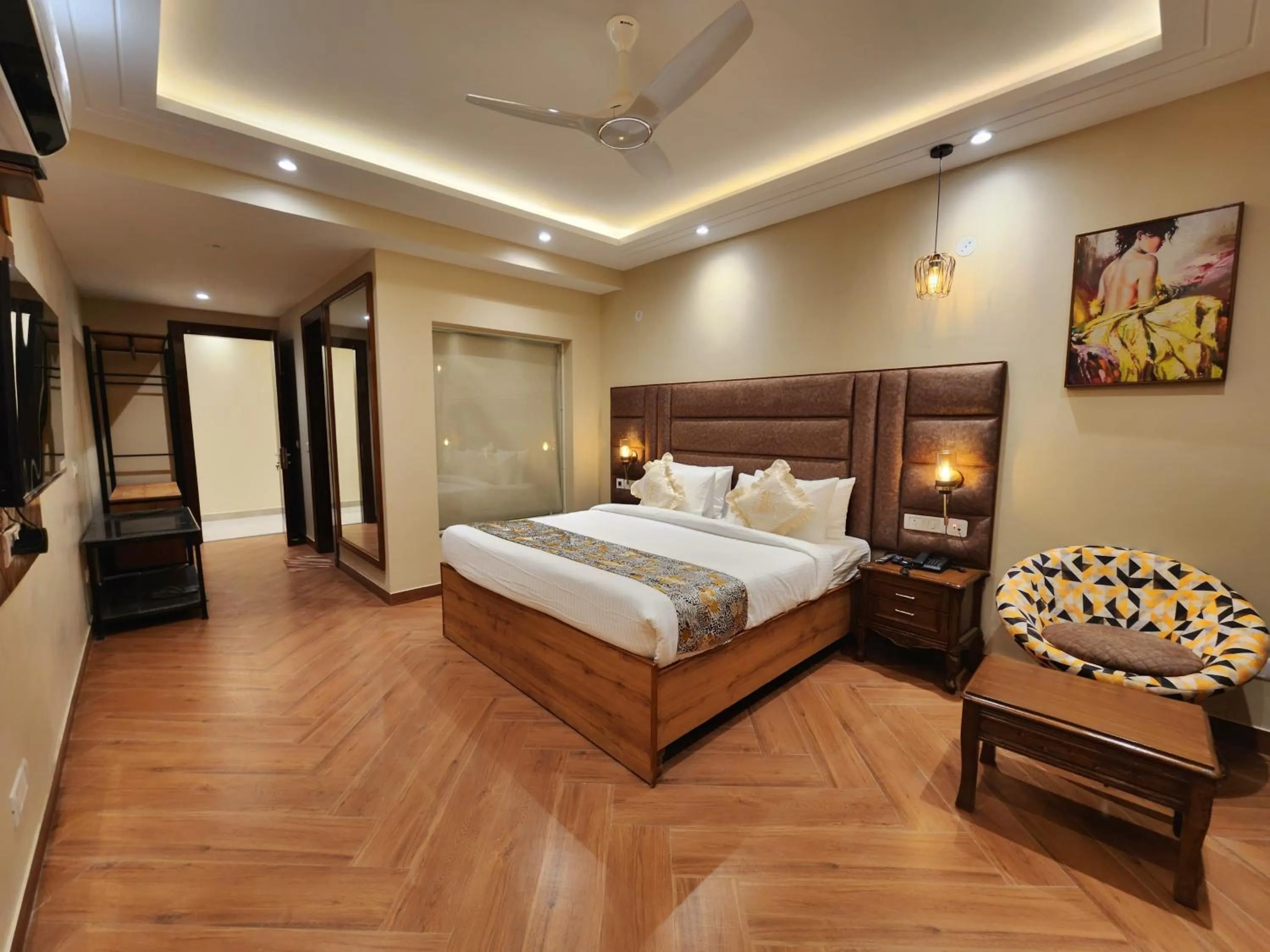 Bedroom, Bed in The Hamilton Kasauli