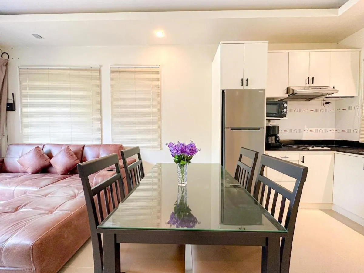 Oasis 1 Bedroom Apartment In Rawai